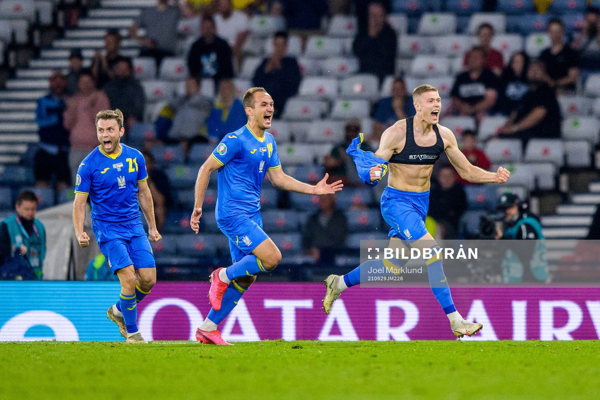 Artem Dovbyk of Ukraine celebrates