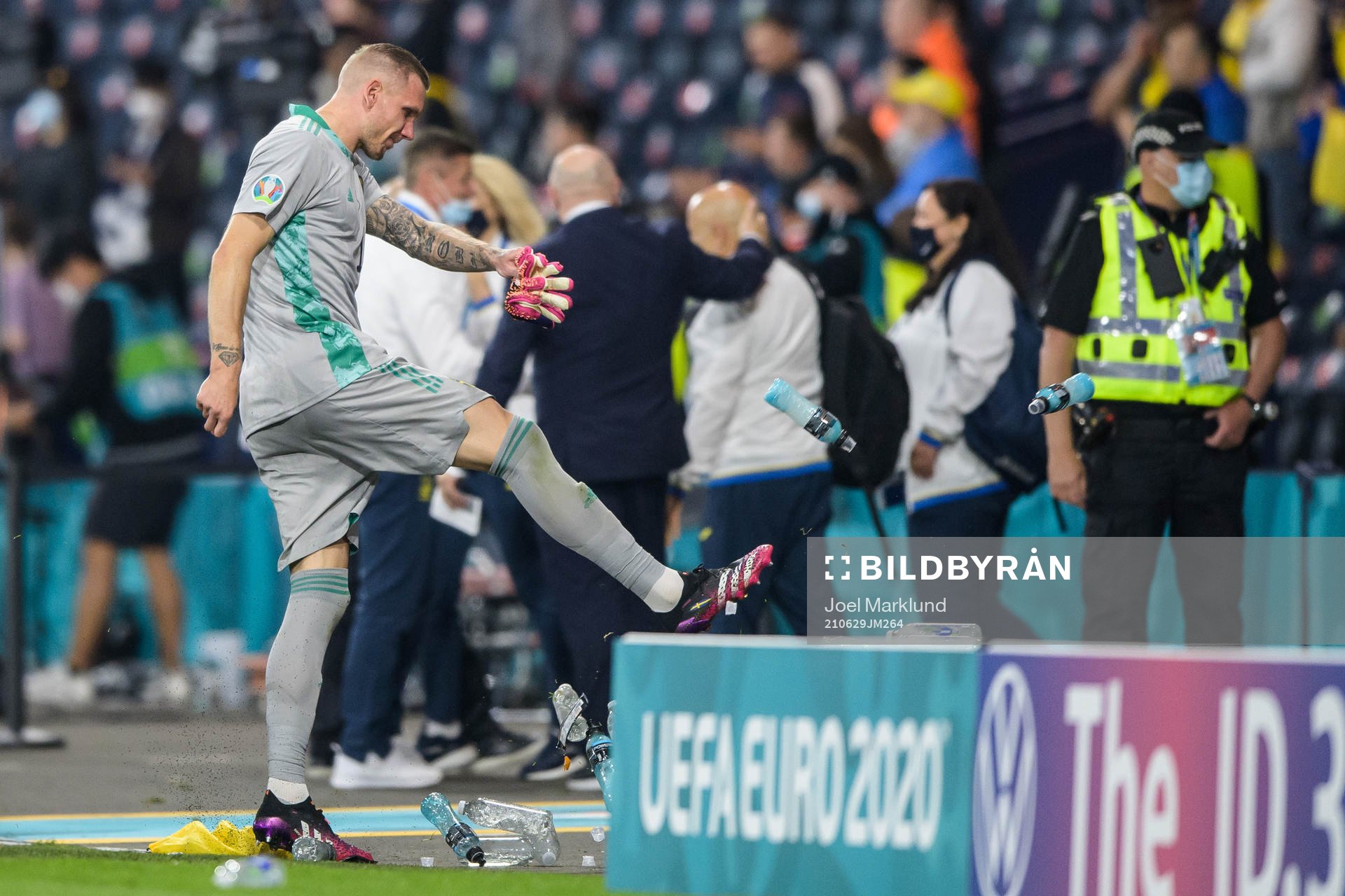 Goalkeeper Robin Olsen of Sweden reacts