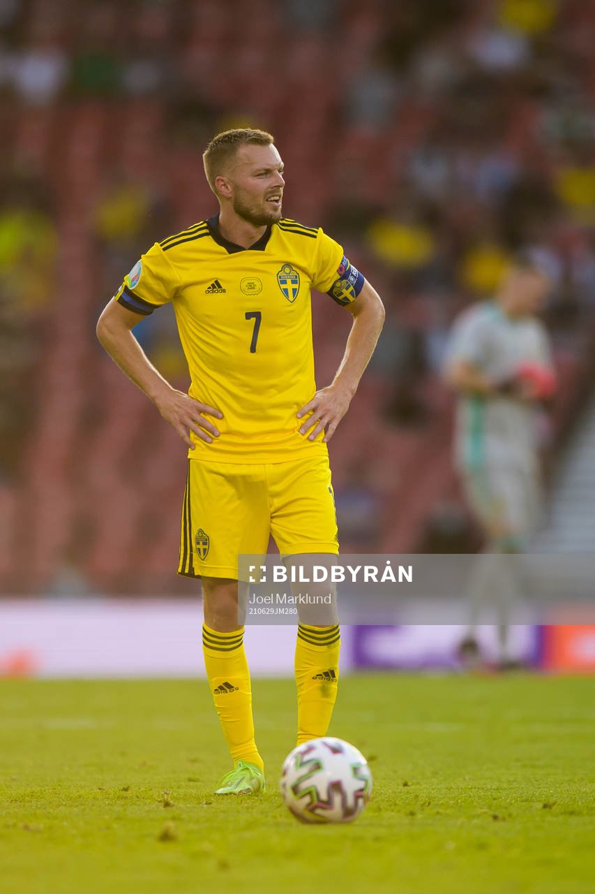 Sebastian Larsson of Sweden