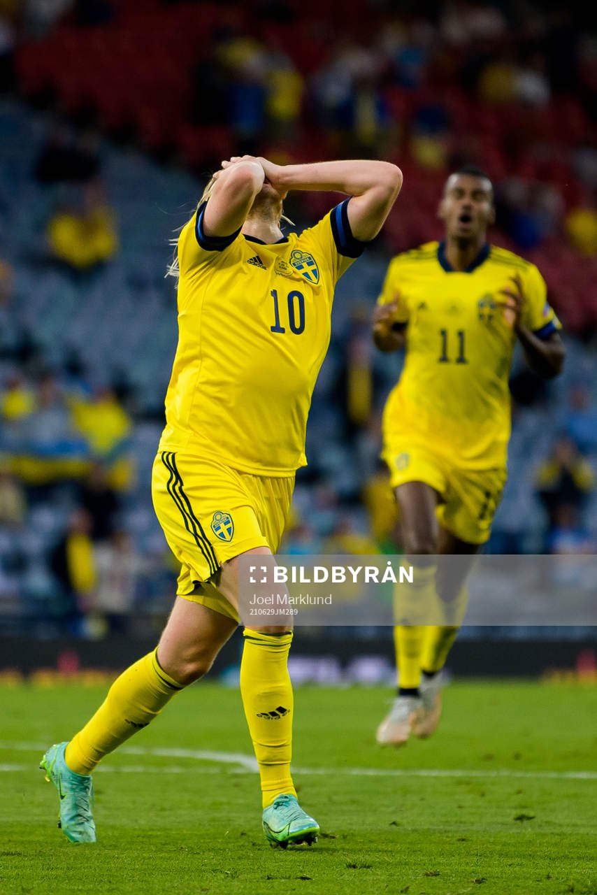 Emil Forsberg of Sweden looks dejected