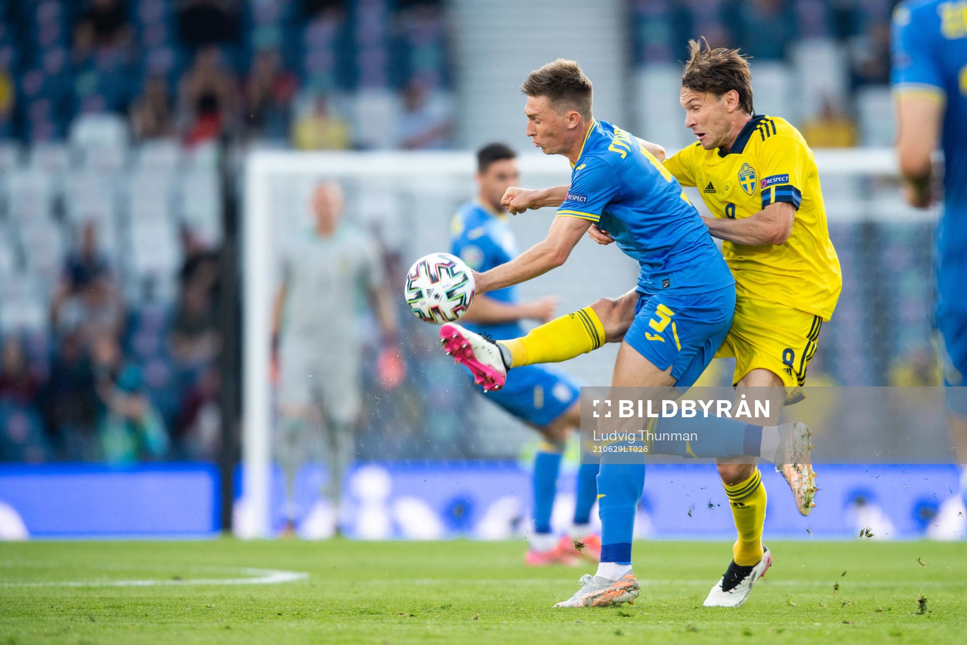 Albin Ekdal of Sweden and Serhiy Sydorchuk of Ukraine
