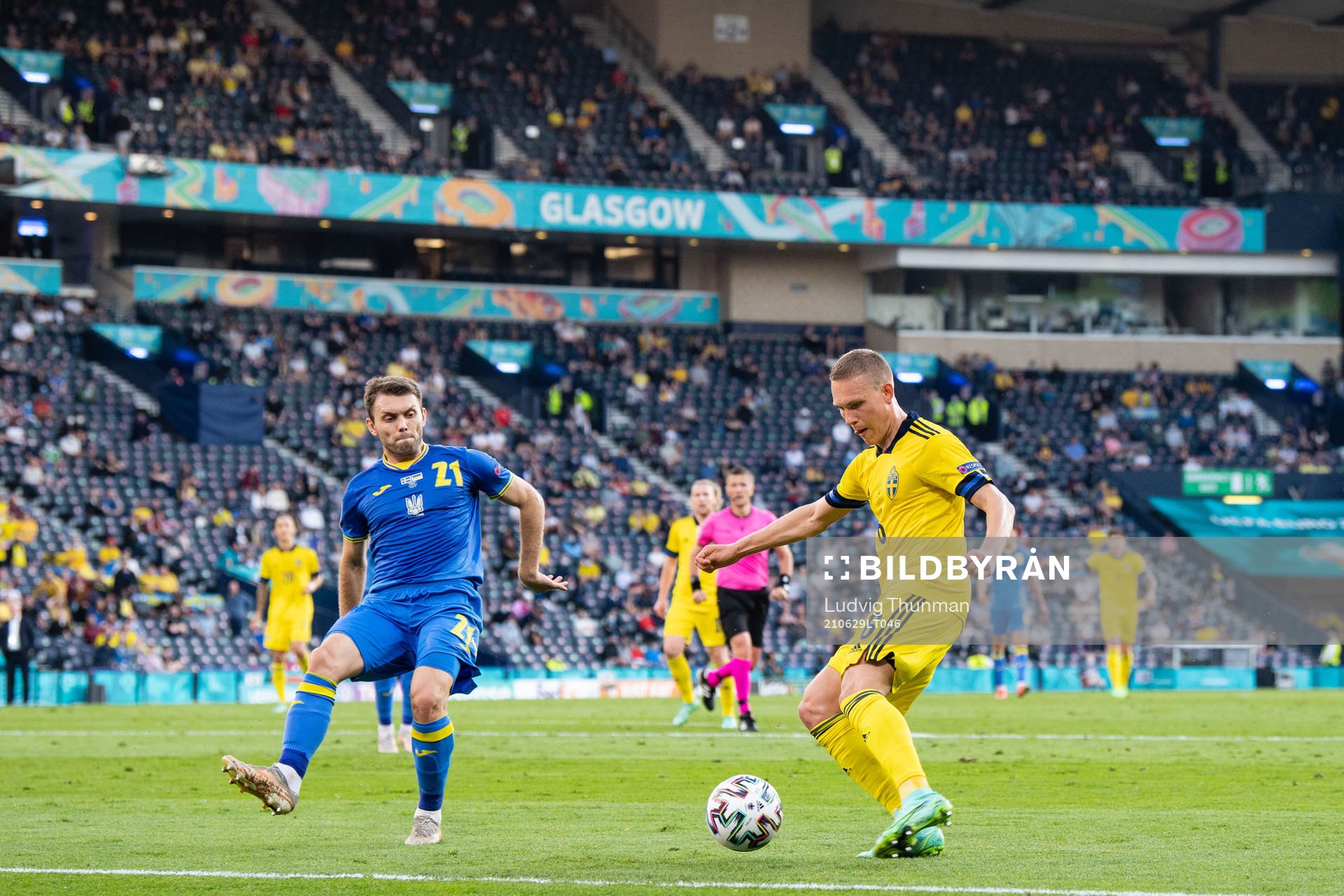 Oleksandr Karavaev of Ukraine and Albin Ekdal of Sweden