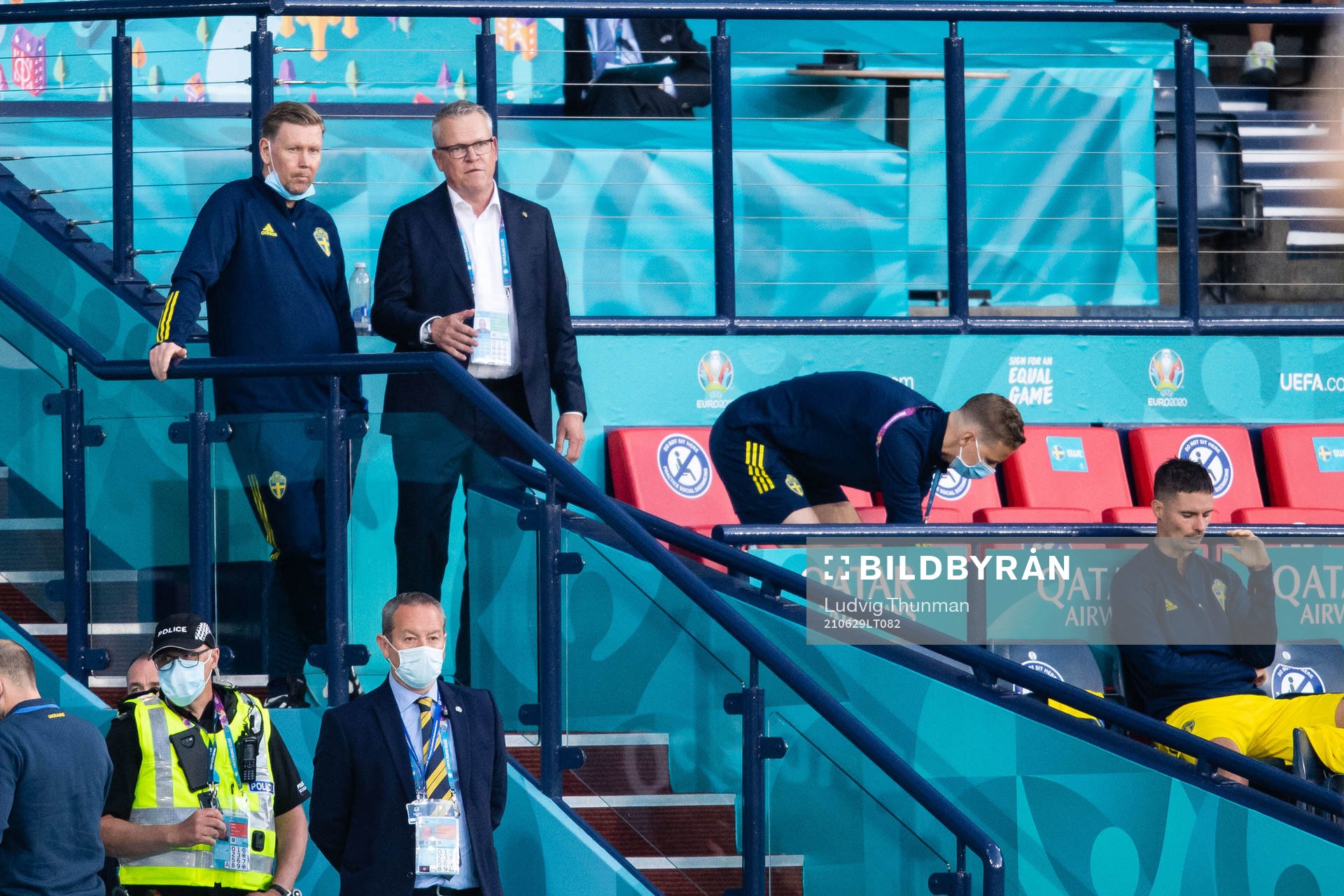 Assistant coach Peter Wettergren and head coach Janne