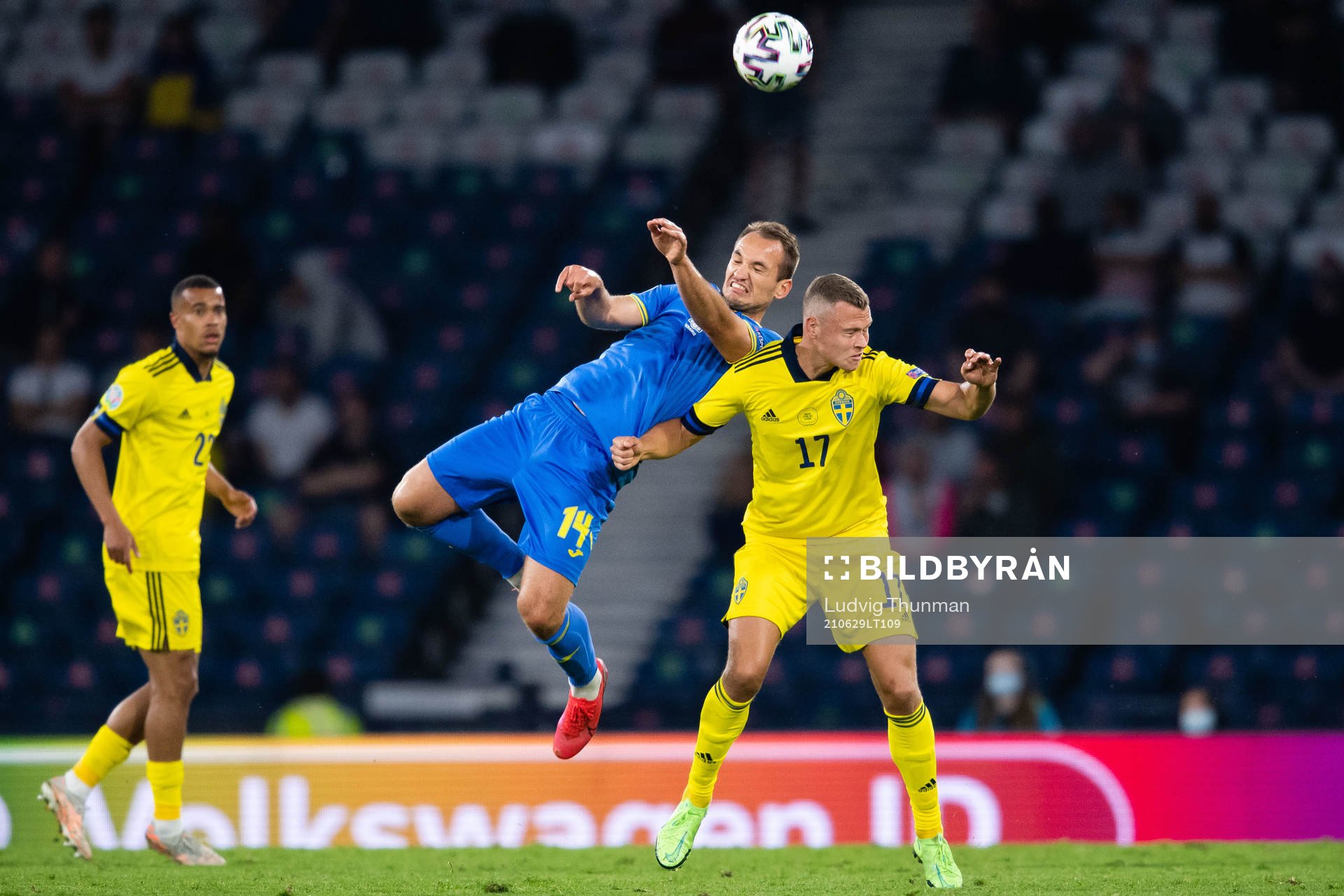 Yevhen Makarenko of Ukraine and Viktor Claesson of Sweden