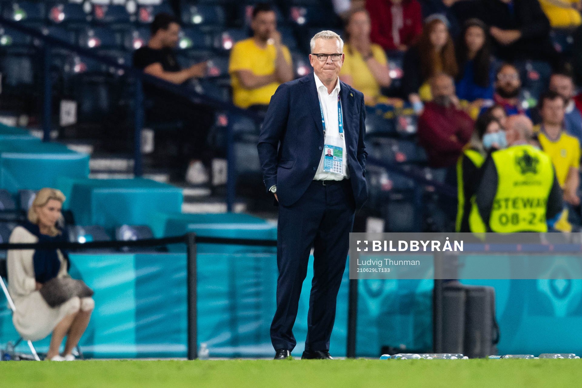 Head coach Janne Andersson of Sweden looks dejected