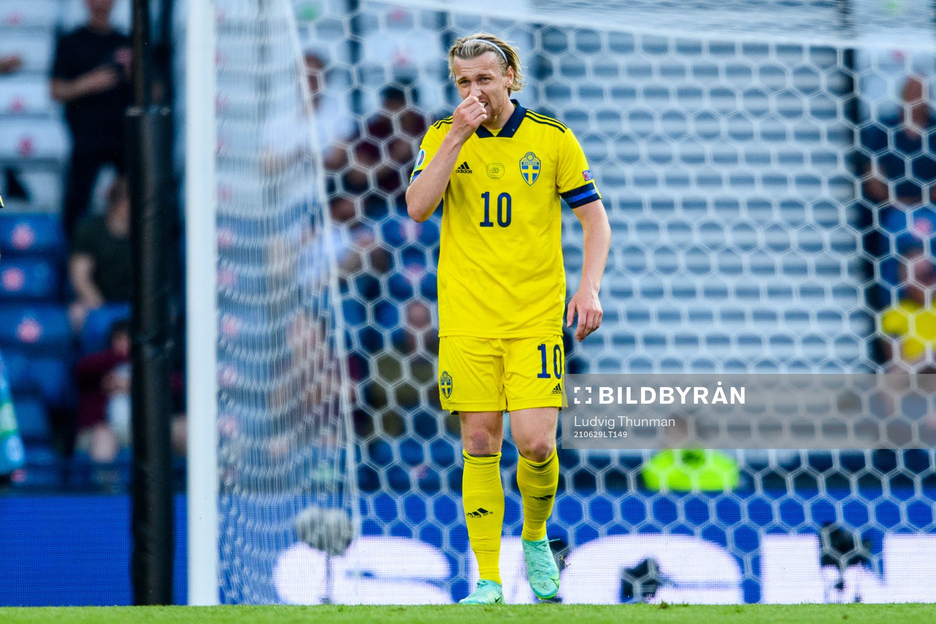 Emil Forsberg of Sweden looks dejected