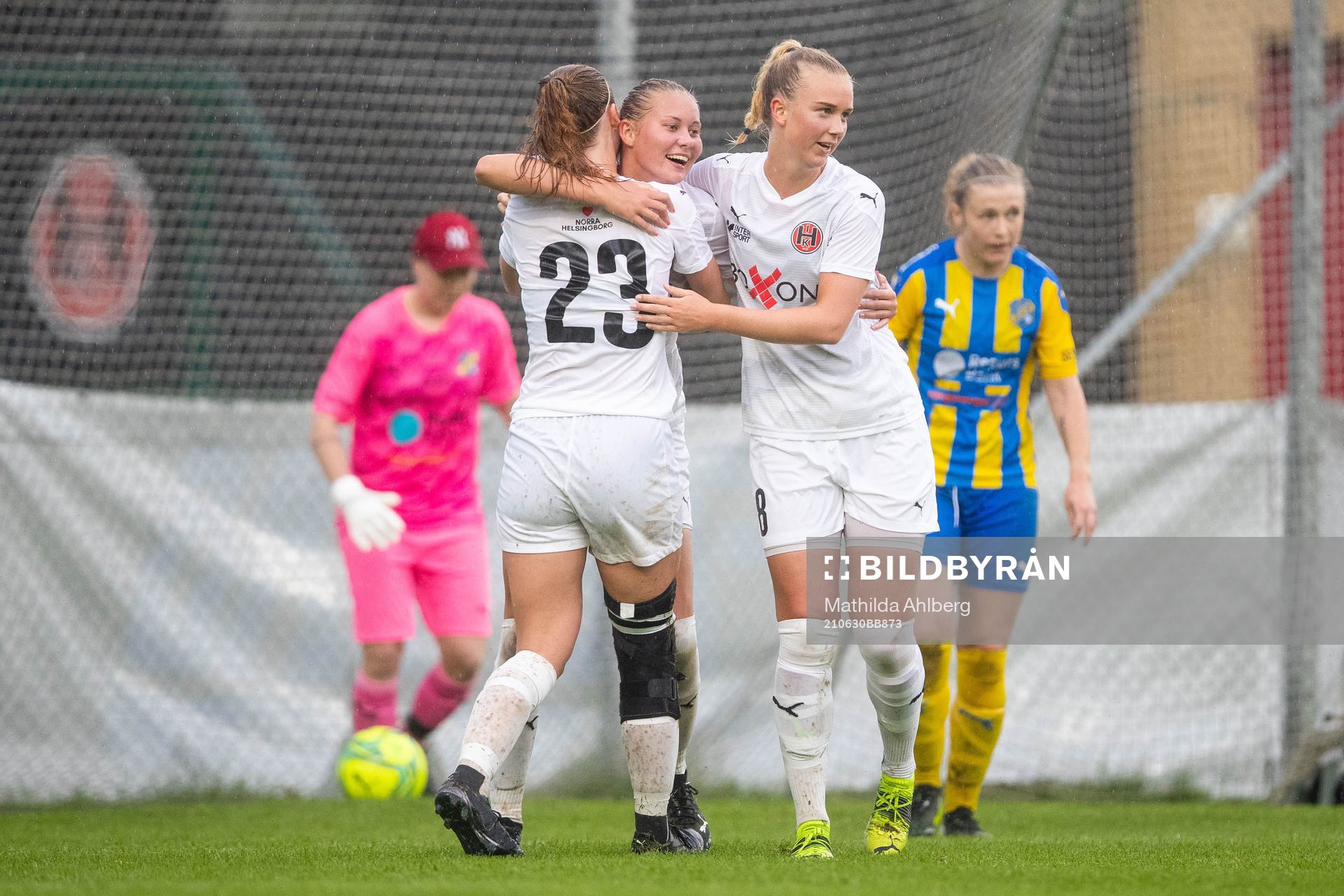 Hittarps Isabelle Angel jublar
