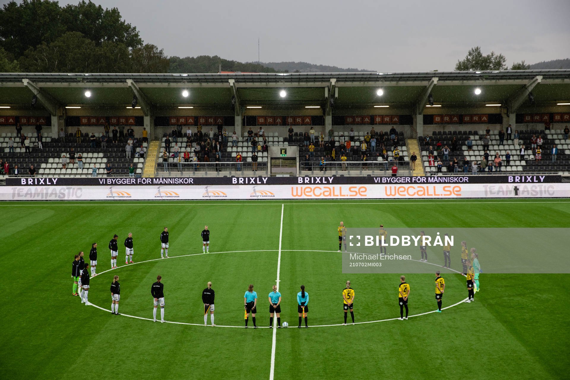 Tyst minut till minne av polismannen som mist sitt liv i
