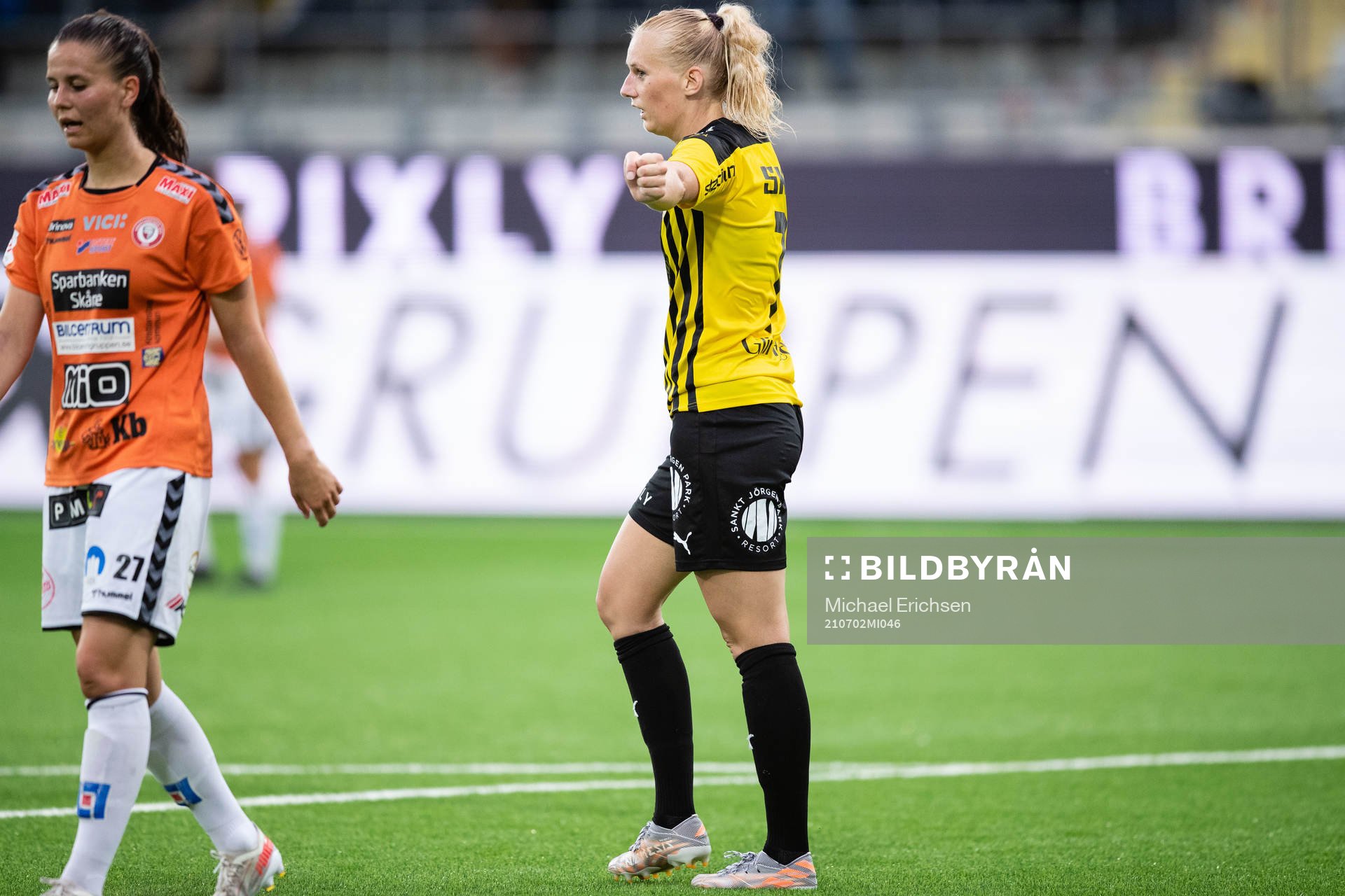 Häckens Stina Blackstenius jublar