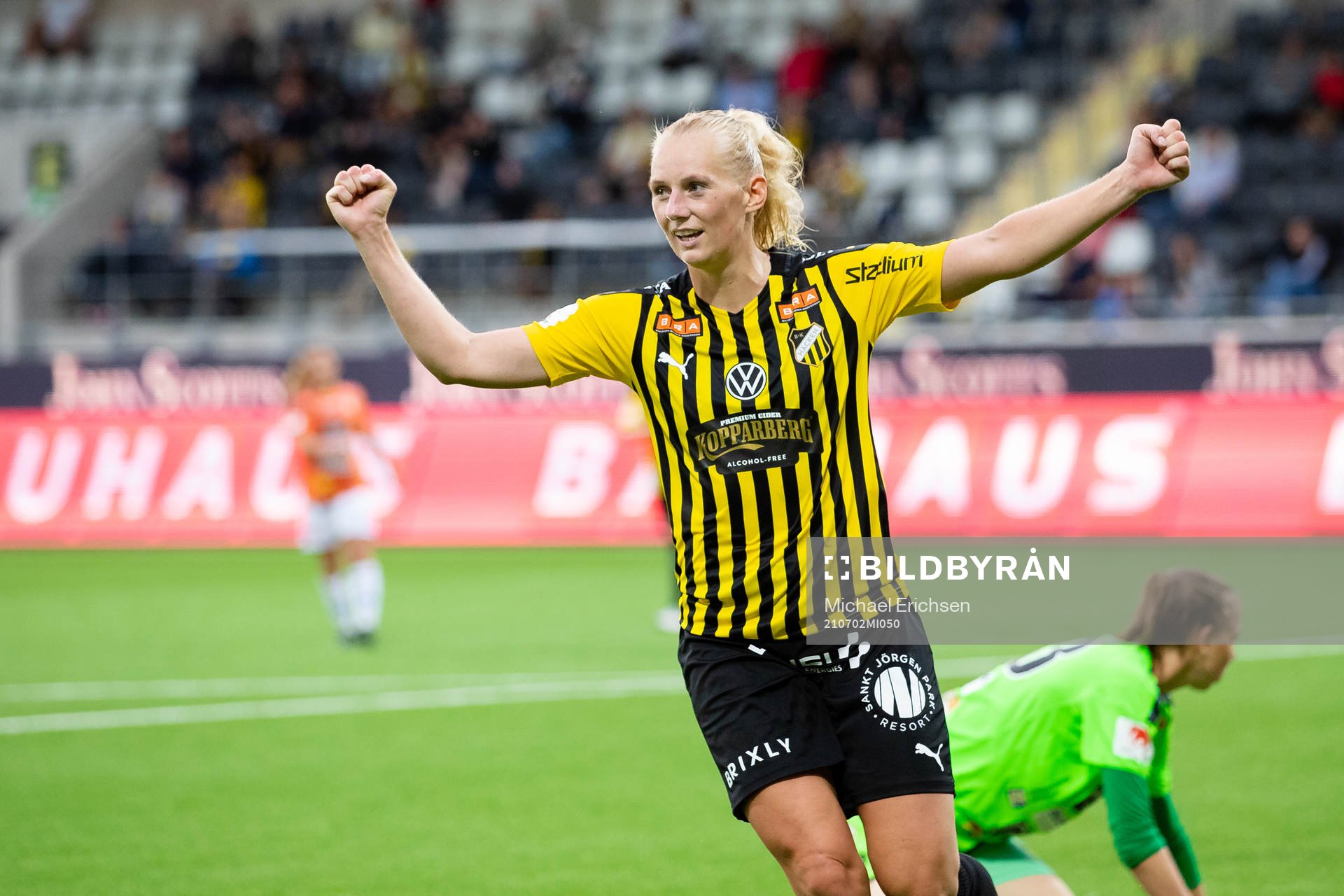 Häckens Stina Blackstenius jublar