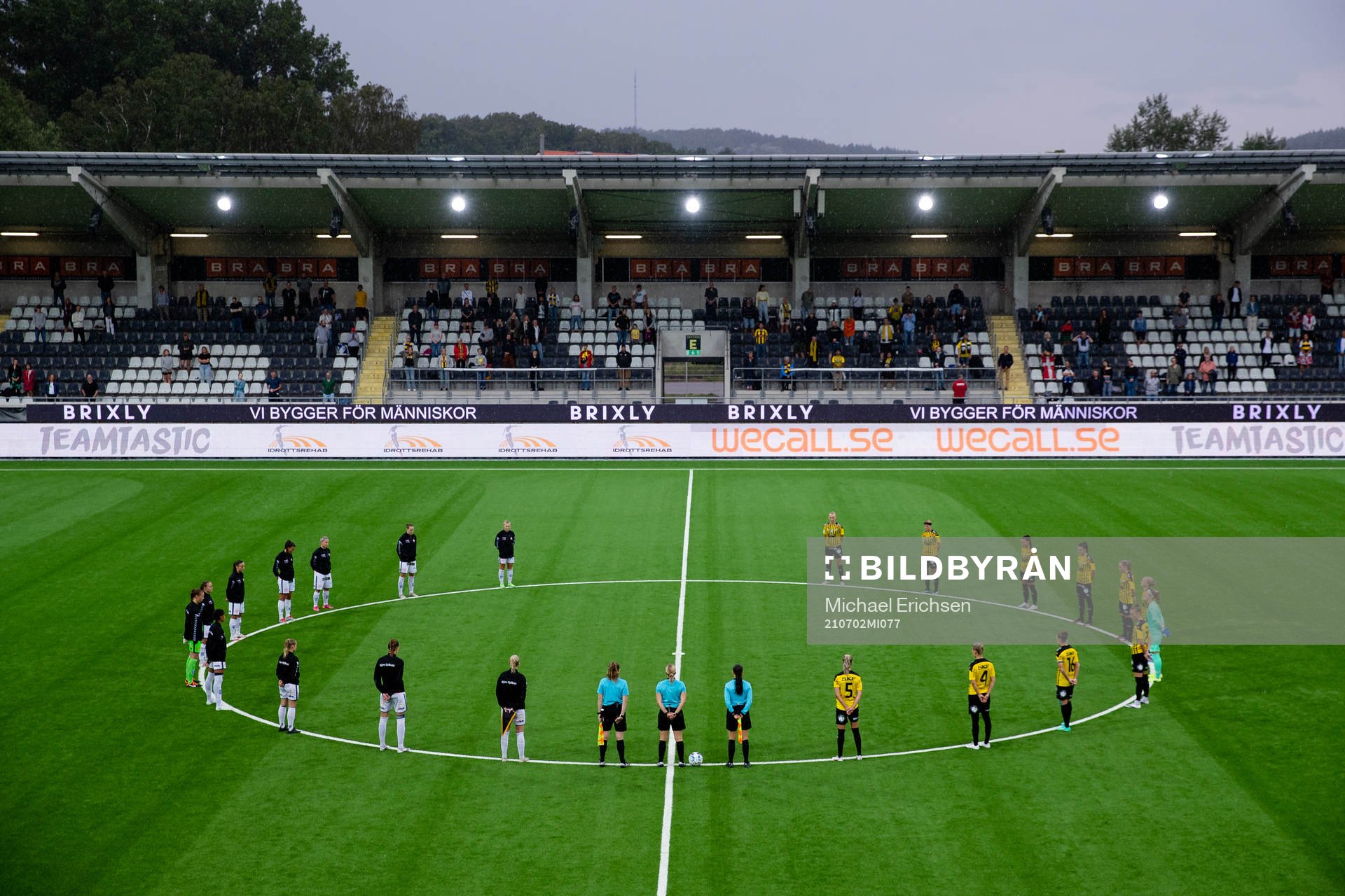 Tyst minut till minne av polismannen som mist sitt liv i