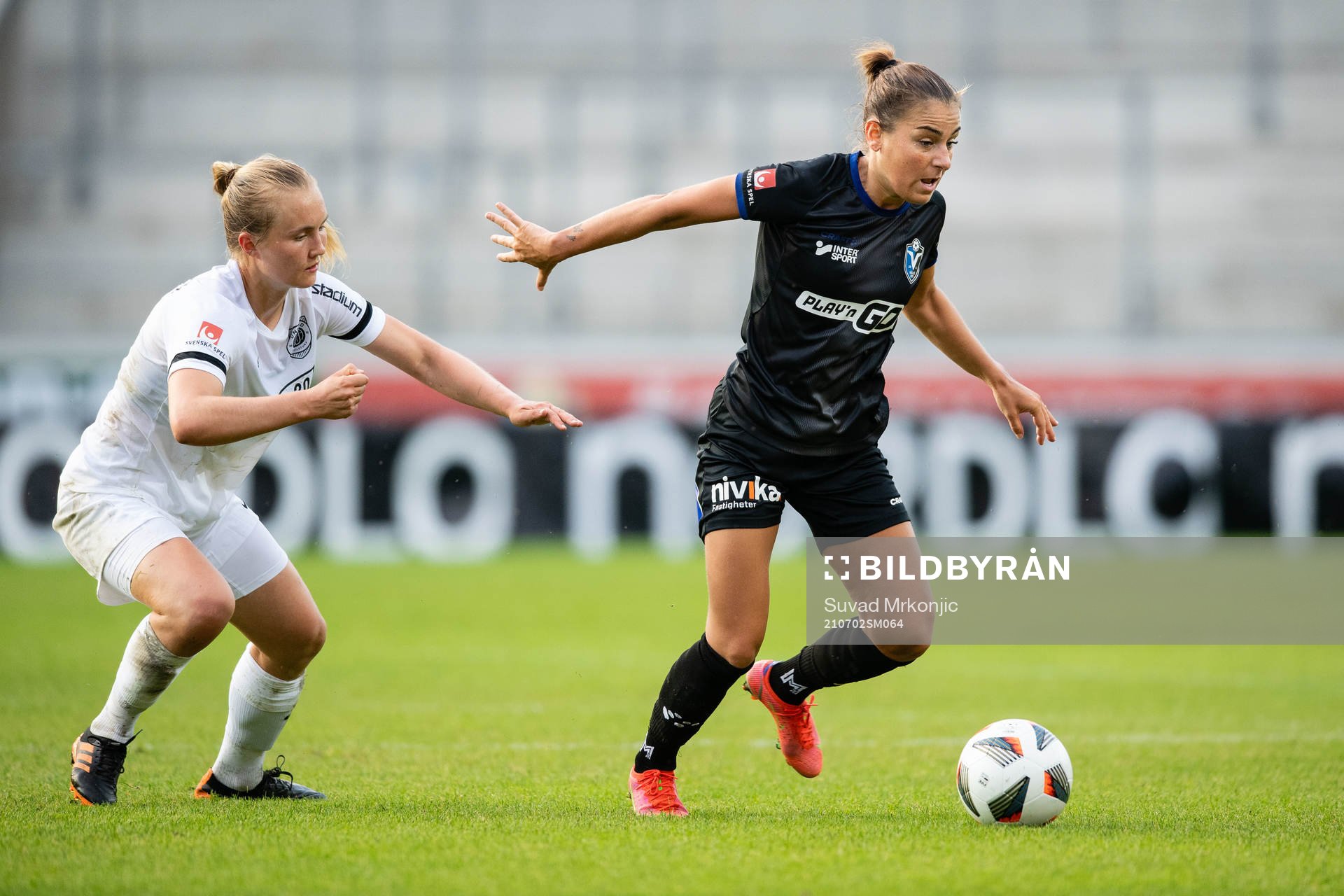 Eskilstunas Noor Ekhoff och Växjös Andrea Mist Palsdottir
