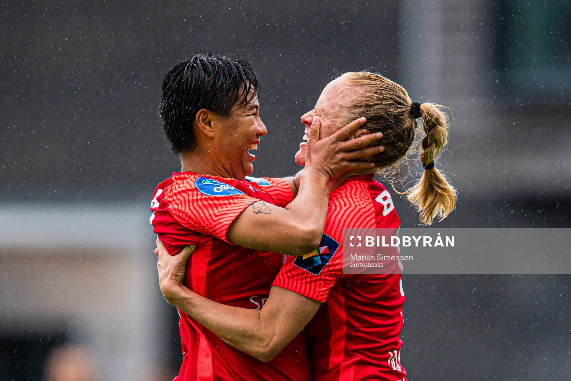 Mia Jalkerud of Arna-Bjørnar celebrates