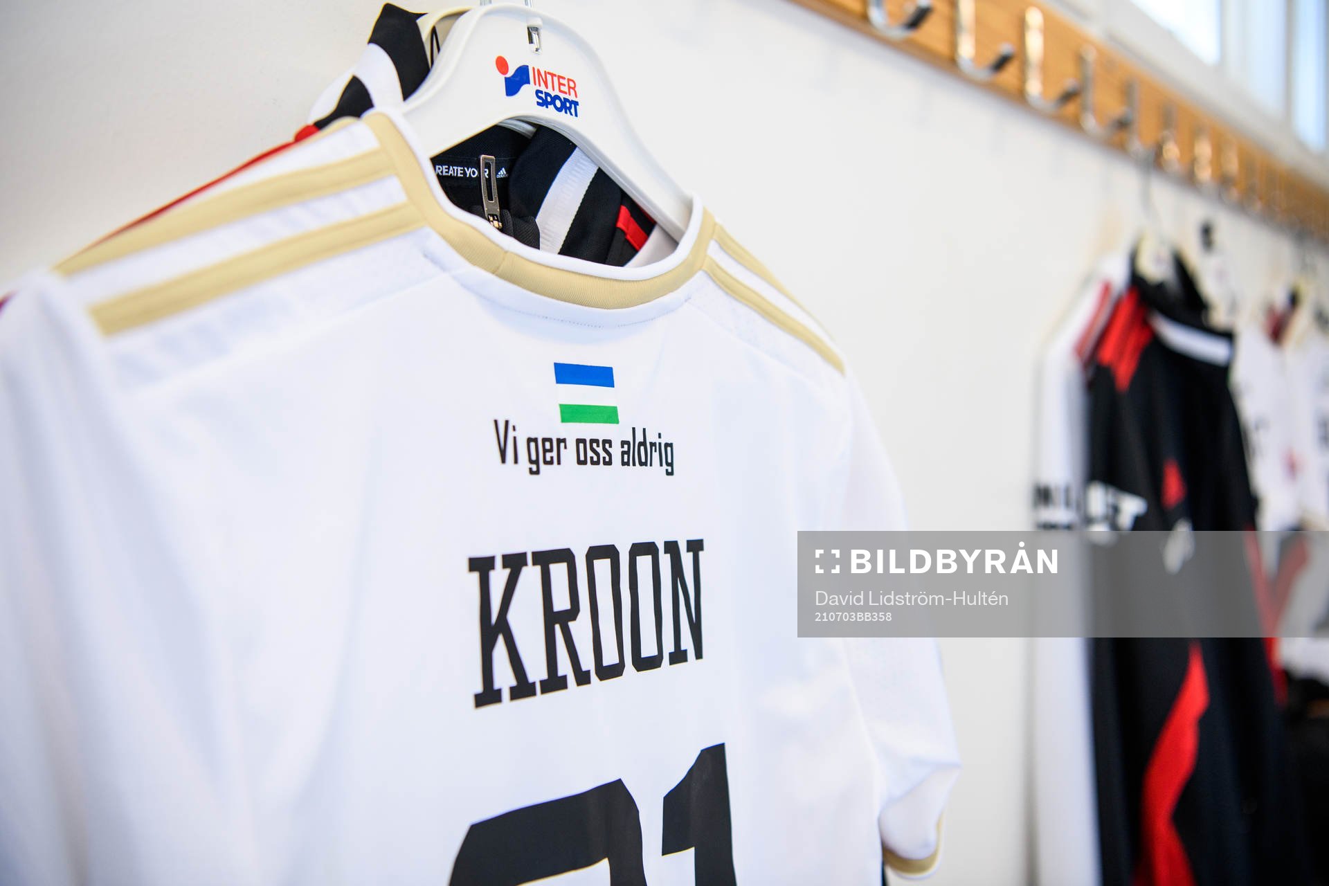 Östersunds Simon Kroons tröja