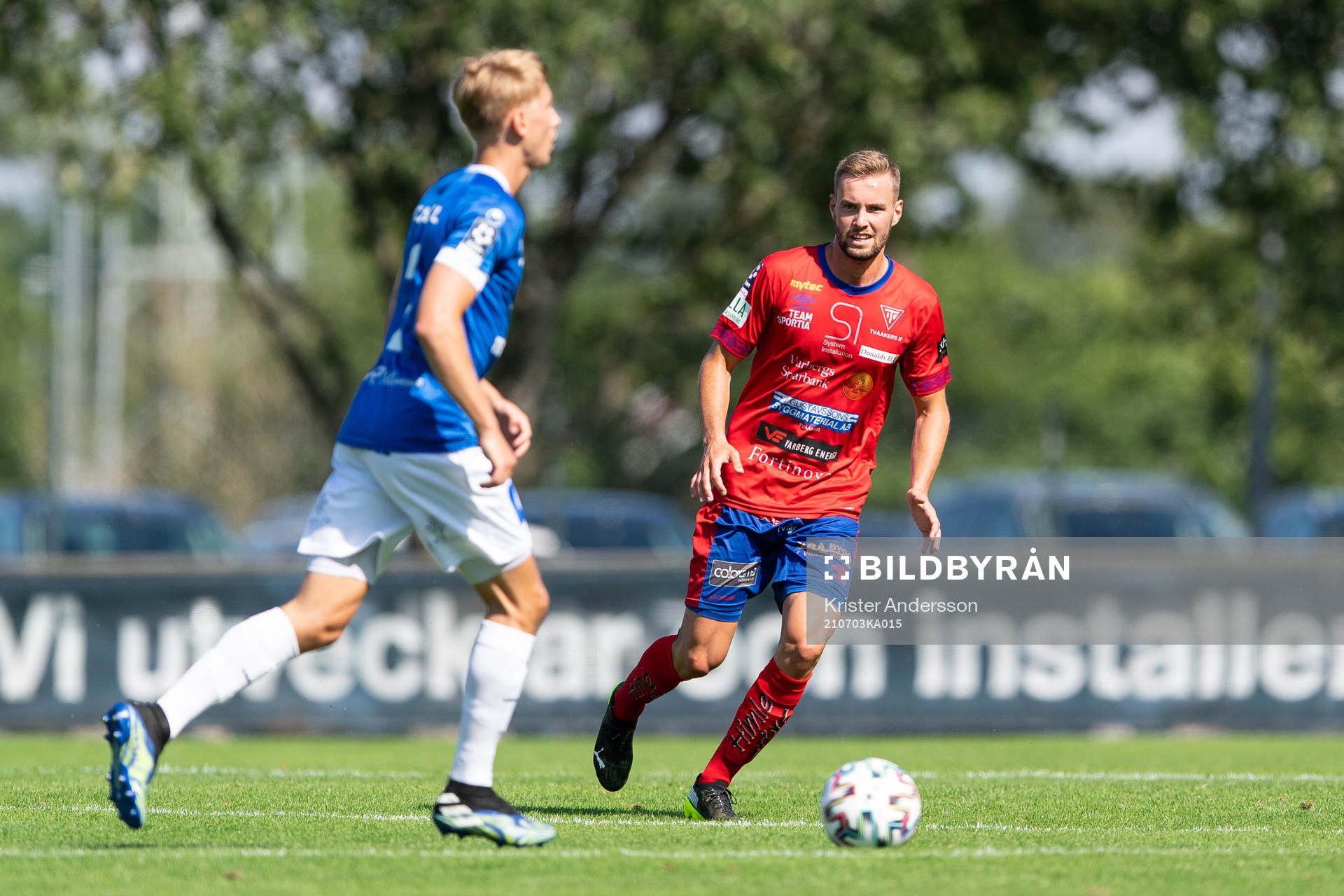 Tvååkers Adam Lindgren under fotbollsmatchen i Division 1 södra mellan Tvååker och Åtvidaberg den 3 juli 2021 i Tvååker. 