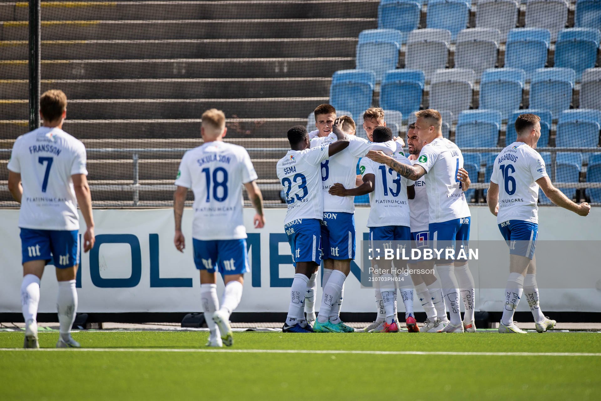 IFK Norrköpings spelare jublar
