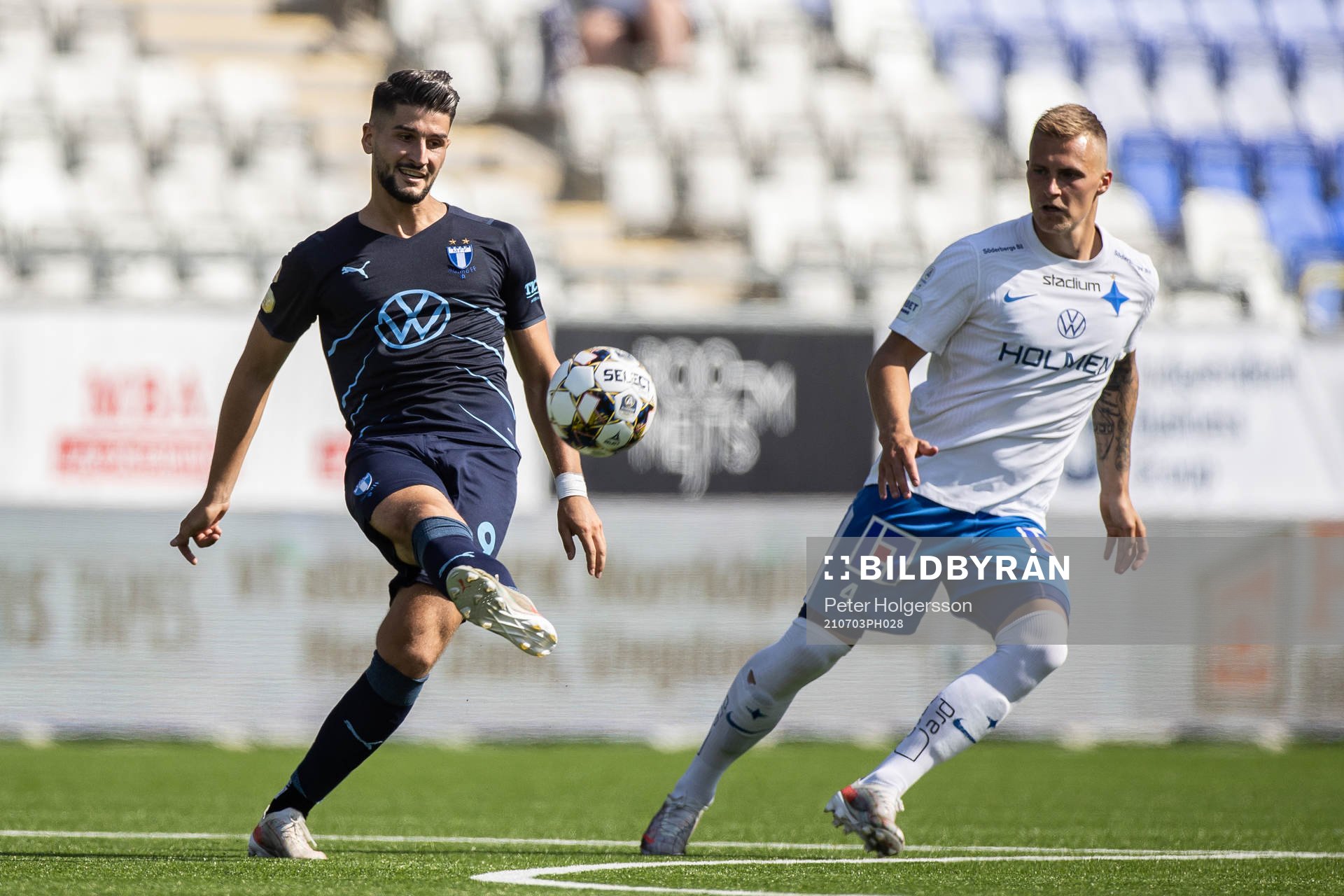 Malmö FFs Antonio Colak och IFK Norrköpings Marco Lund