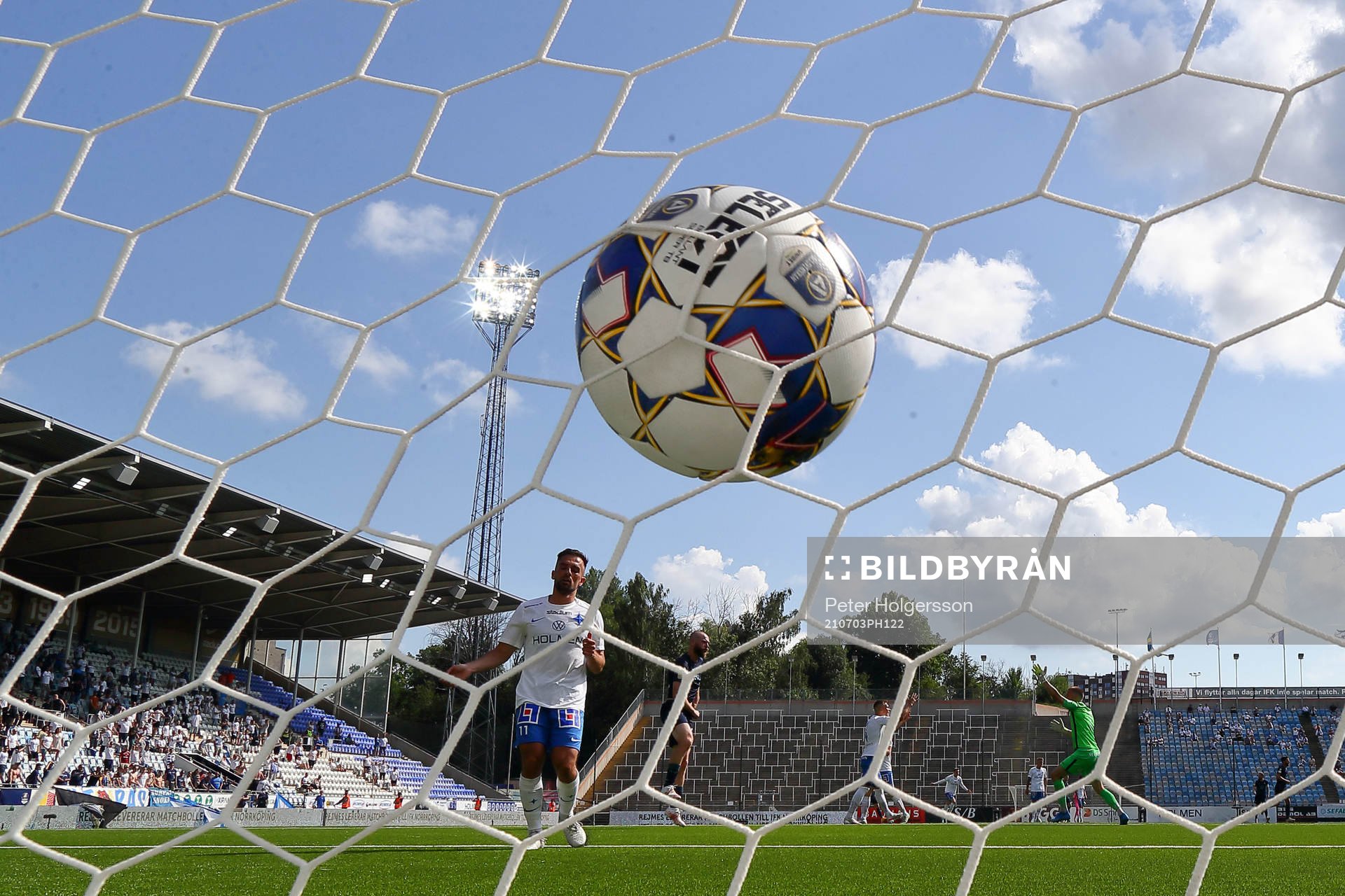 IFK Norrköpings Christopher Telo vid mål av Malmö FFs