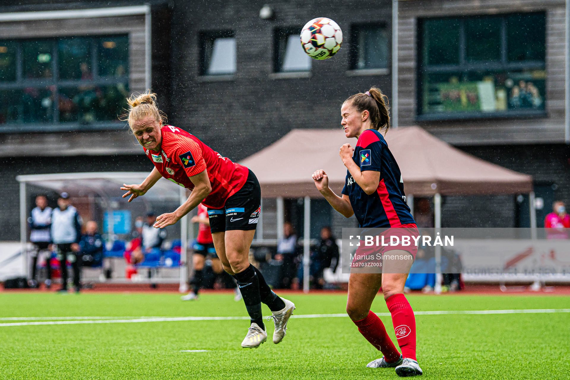 Mia Jalkerud of Arna-Bjørnar scores the 2-0 goal