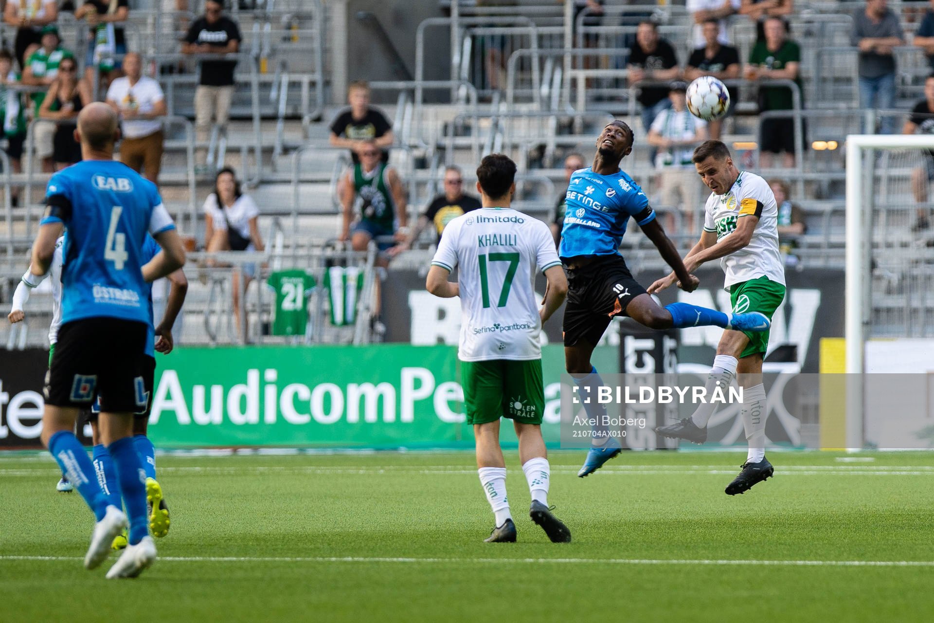 Hammarbys Jeppe Andersen och Halmstads Sadat Karim