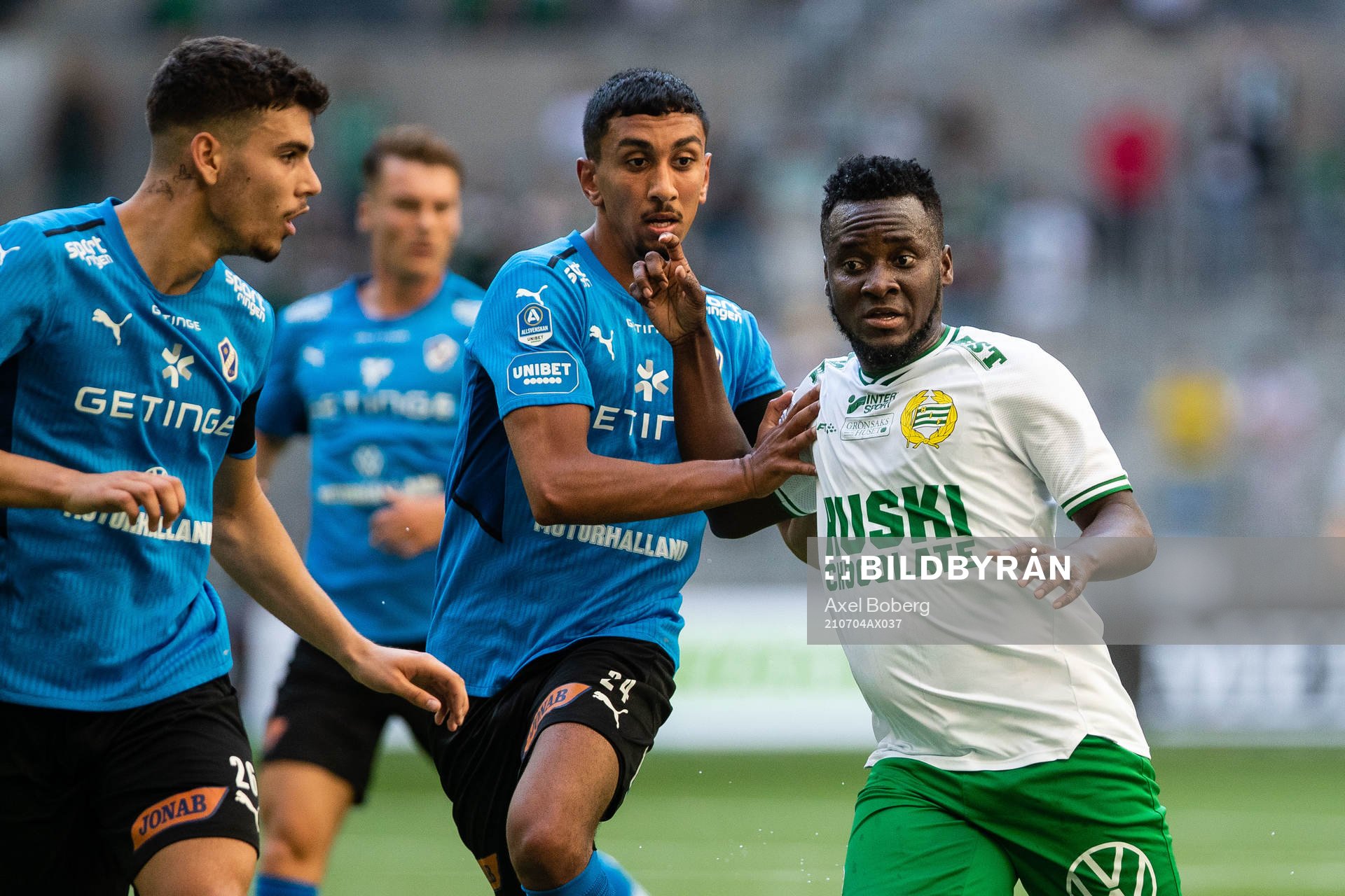 Halmstads Amir Al-Ammari och Hammarbys David Accam