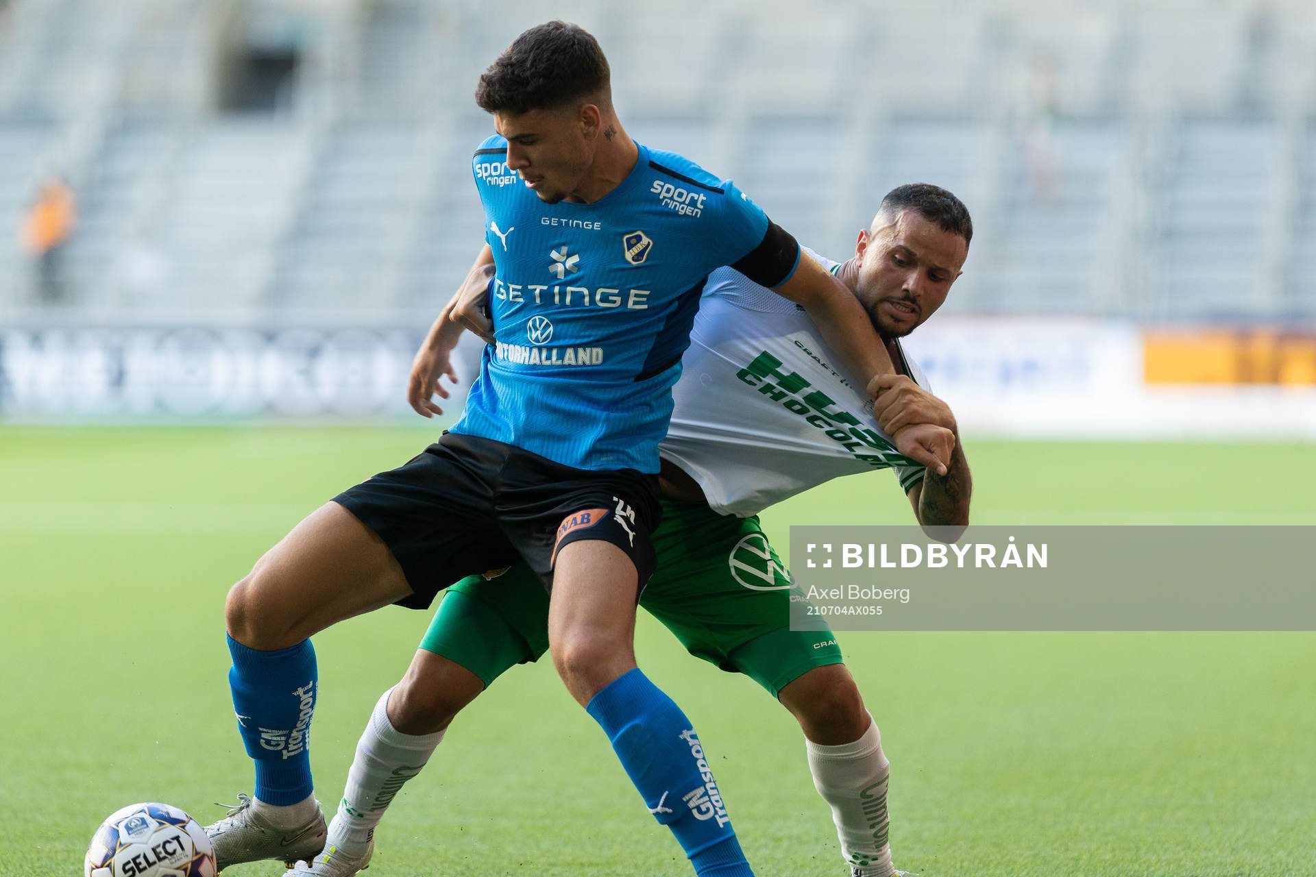 Halmstads Edvin Kurtulus och Hammarbys Mohanad Jeahze
