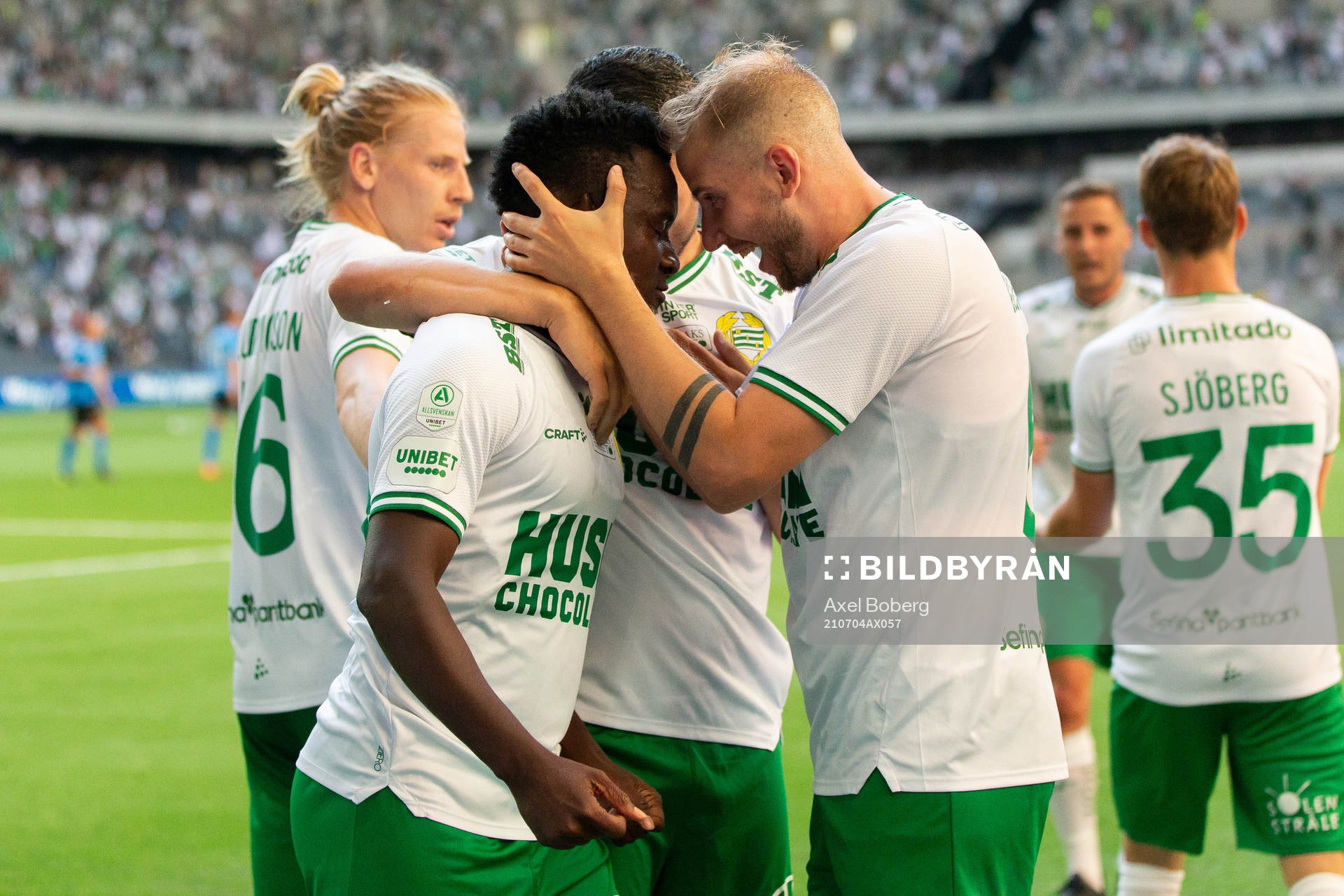 Hammarbys David Accam och Darijan Bojanic jublar