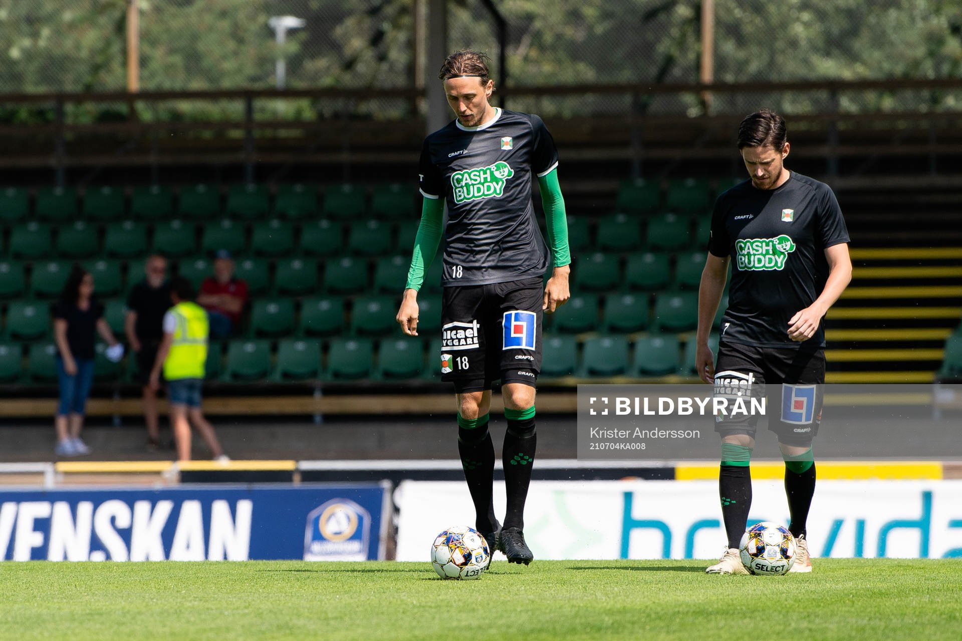 Varbergs Joakim Lindner och Robin Tranberg före