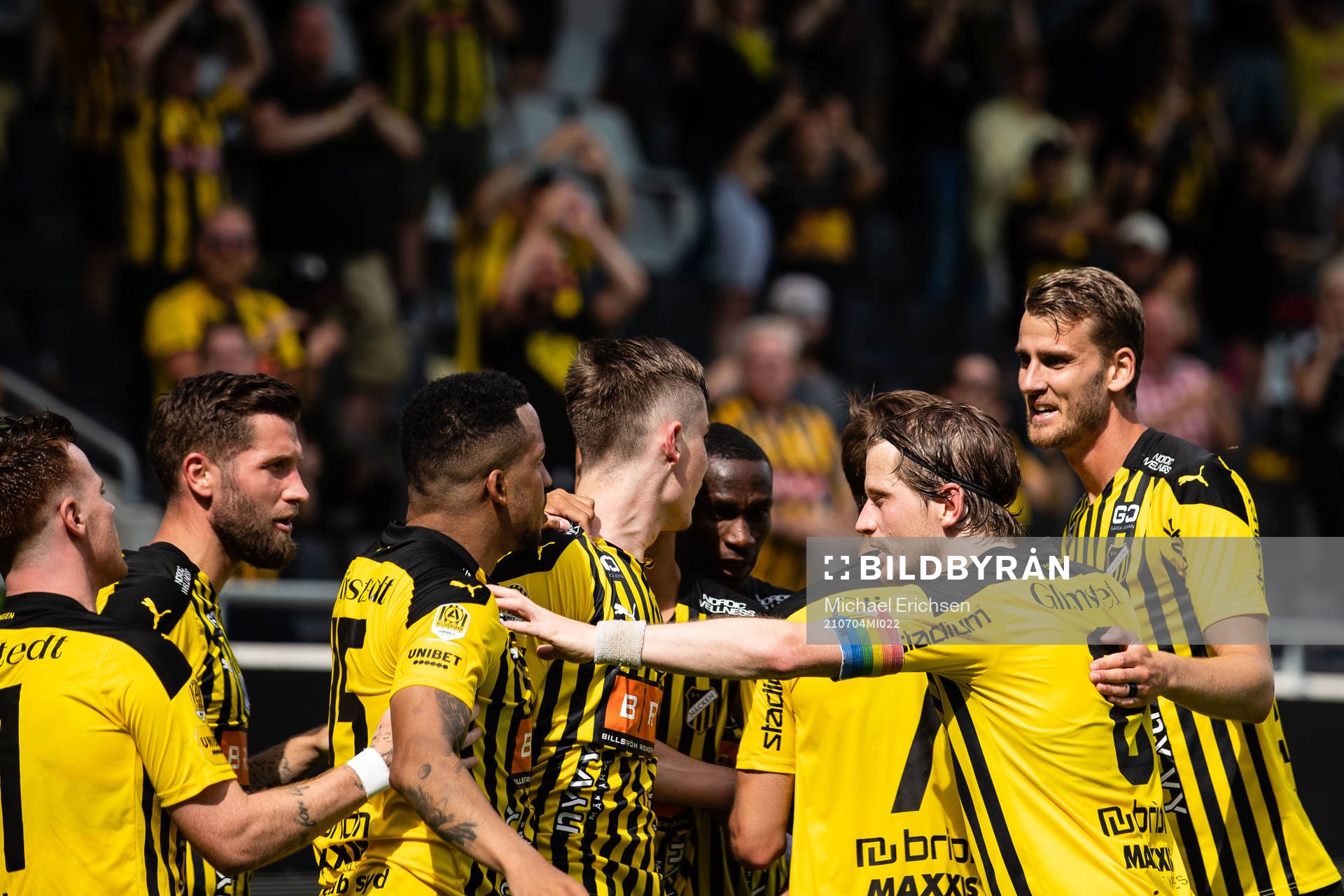 Häckens Patrik Wålemark jublar