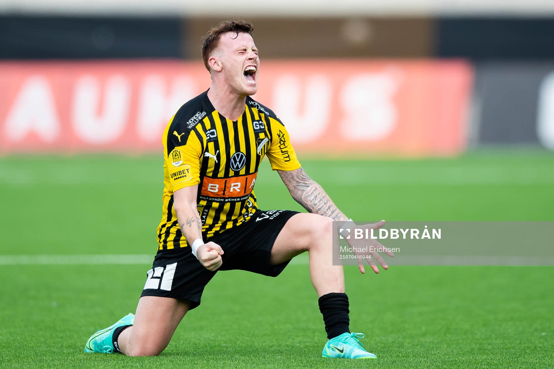 Häckens Tobias Heintz jublar
