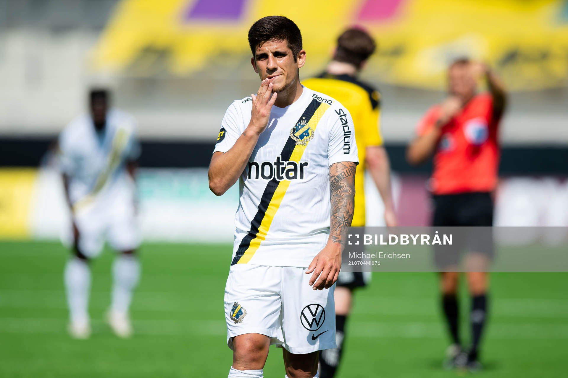 s Nicolas Stefanelli