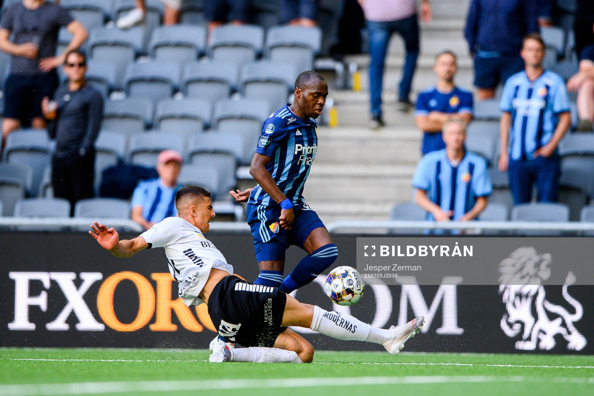 Örebros Hussein Ali och Djurgårdens Edward Chilufya