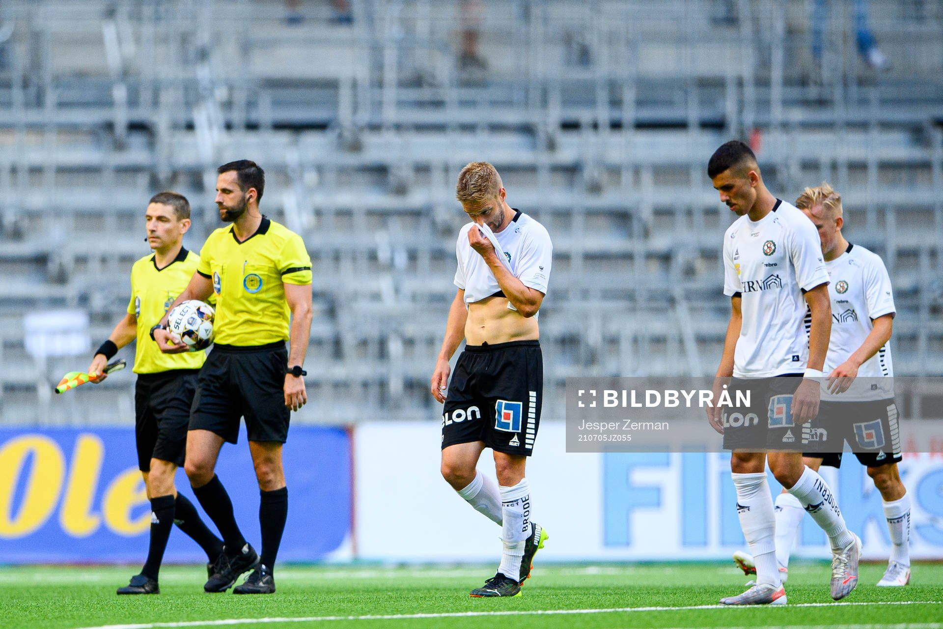 Örebros Erik Björndahl deppar
