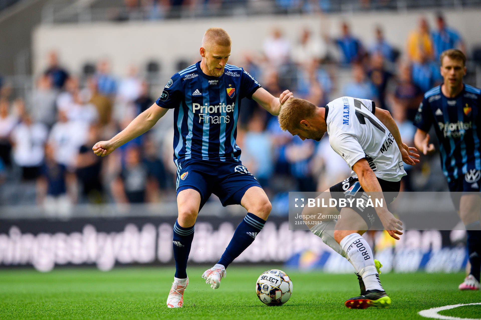 Djurgårdens Kalle Holmberg och Örebros Johan Mårtensson