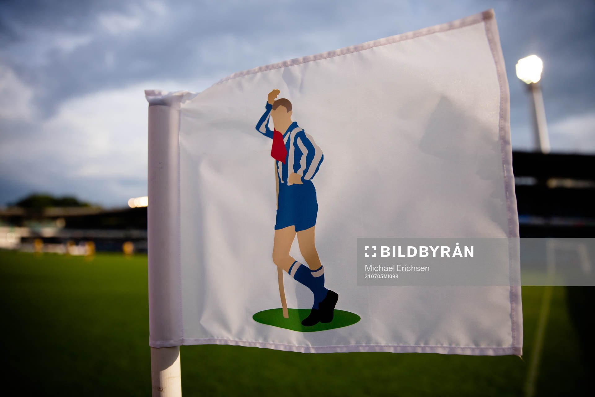 En hörnflagga med IFK Göteborgs ikonen Bertil Bebben