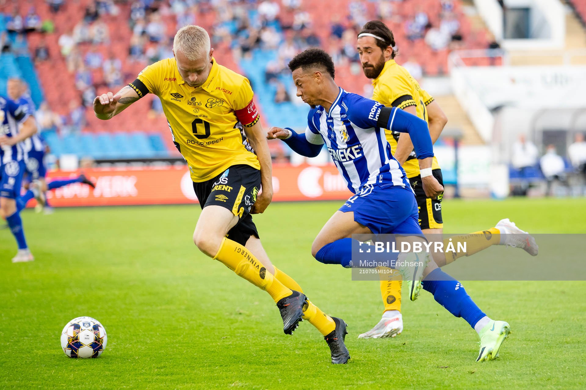 Elfsborgs Johan Larsson och IFK Göteborgs Tobias Sana
