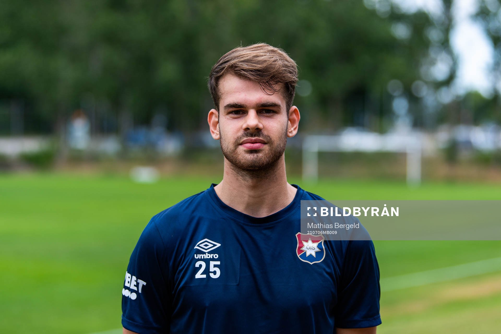 Peru Ruiz poserar för ett porträtt efter en träning med Örgryte den 6 juli 2021 i Göteborg. 