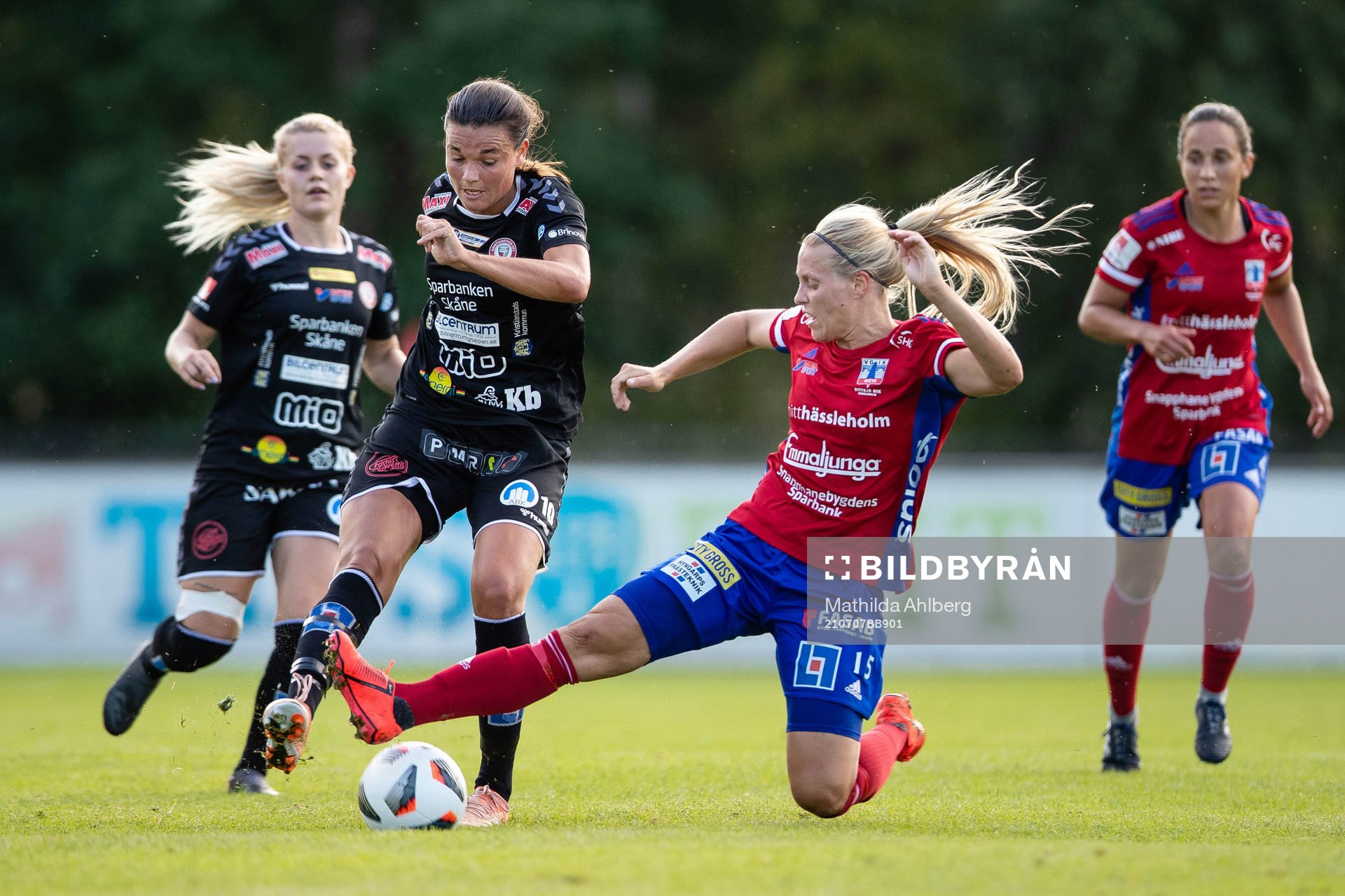 Vittsjös Fernanda Da Silva och Kristianstads Miranda Nild
