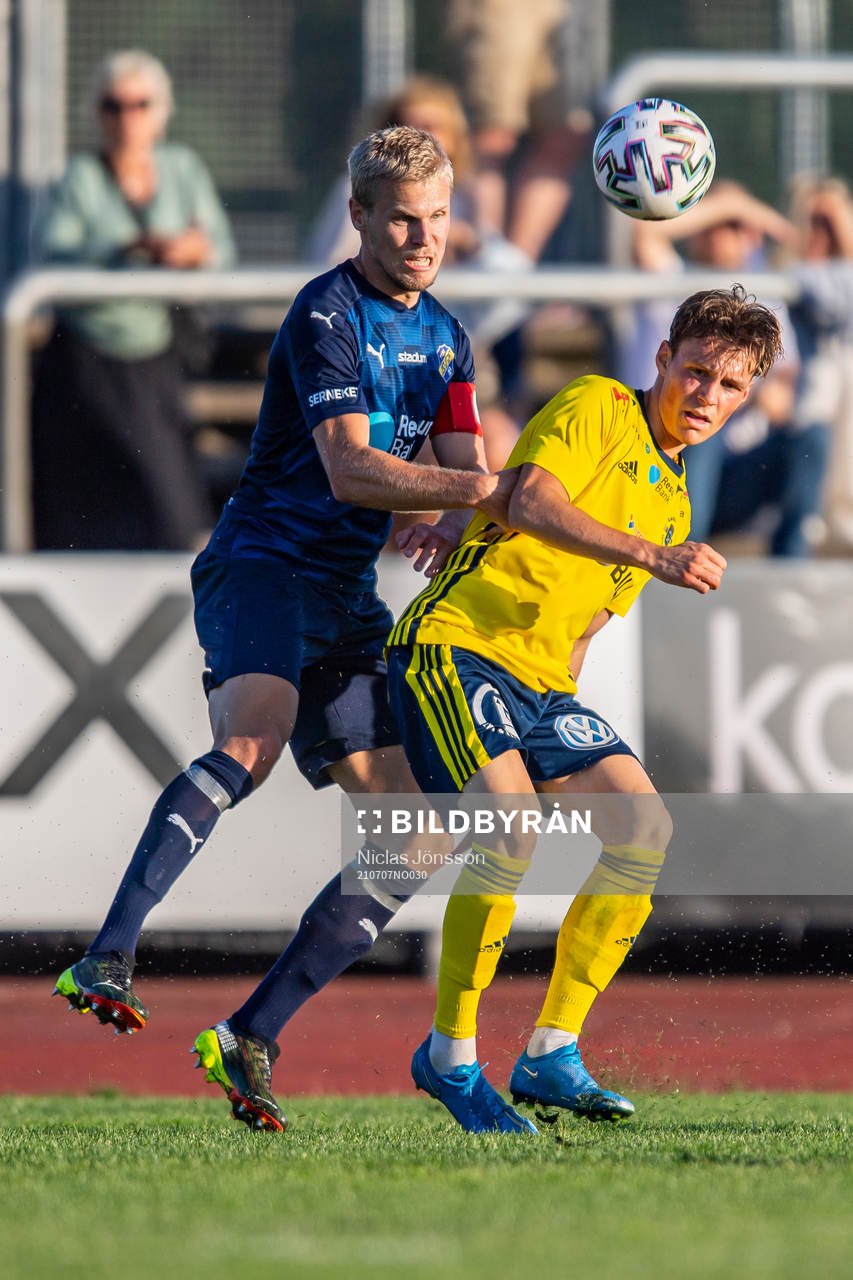 Eskilsminnes Jonatan Persson och Ängelholms Filip Sjöberg