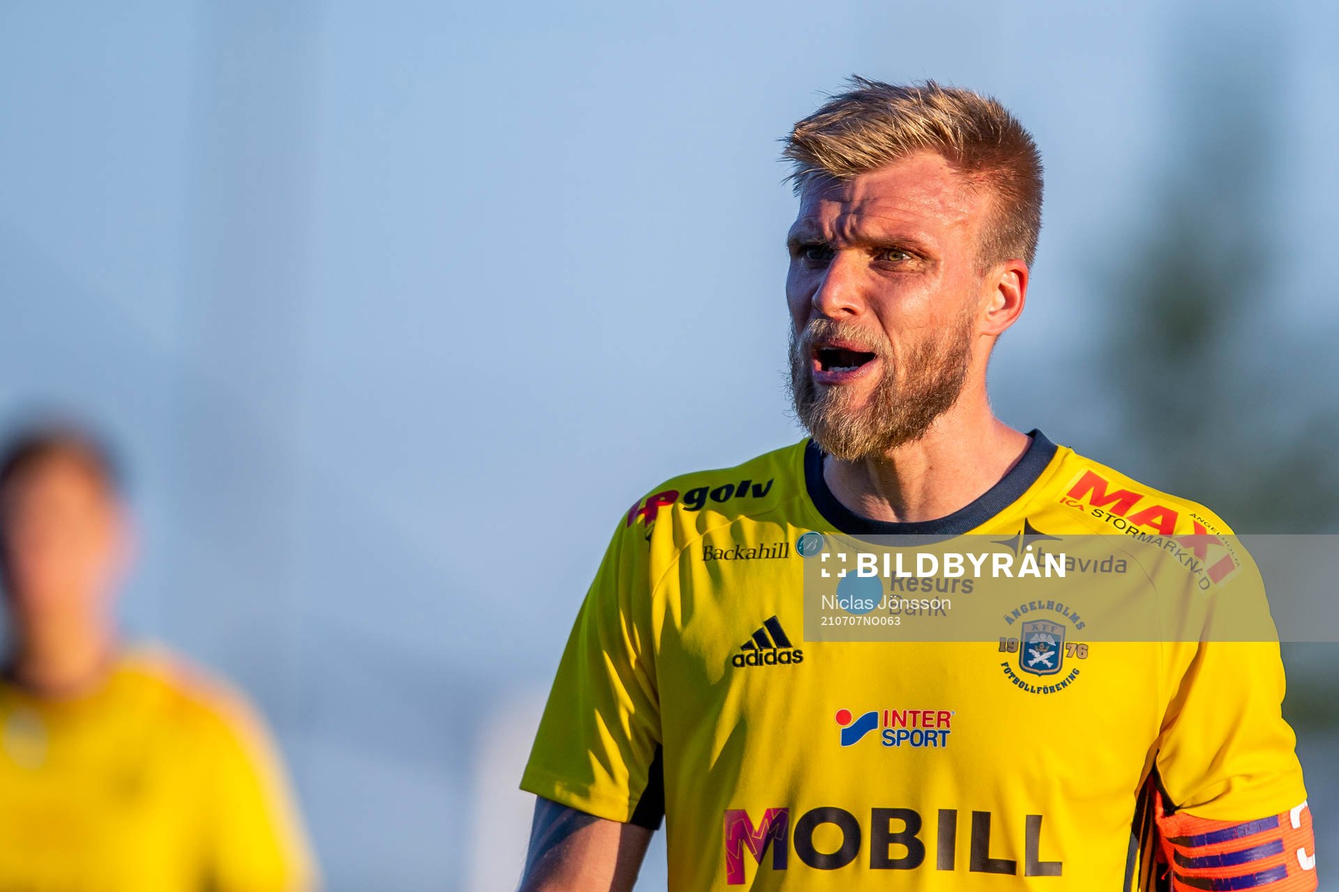 Ängelholms Robin Nilsson reagerar
