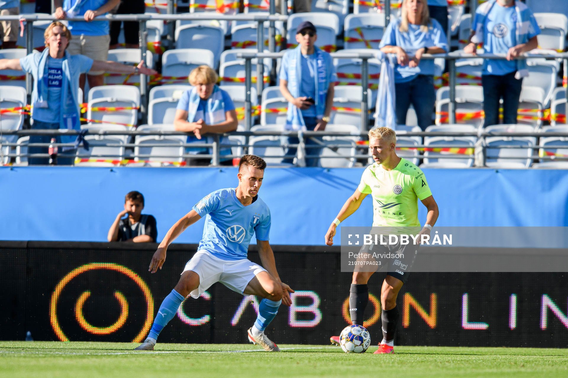 Jonas Knudsen of Malmö FF and Mikael Soisalo of Riga