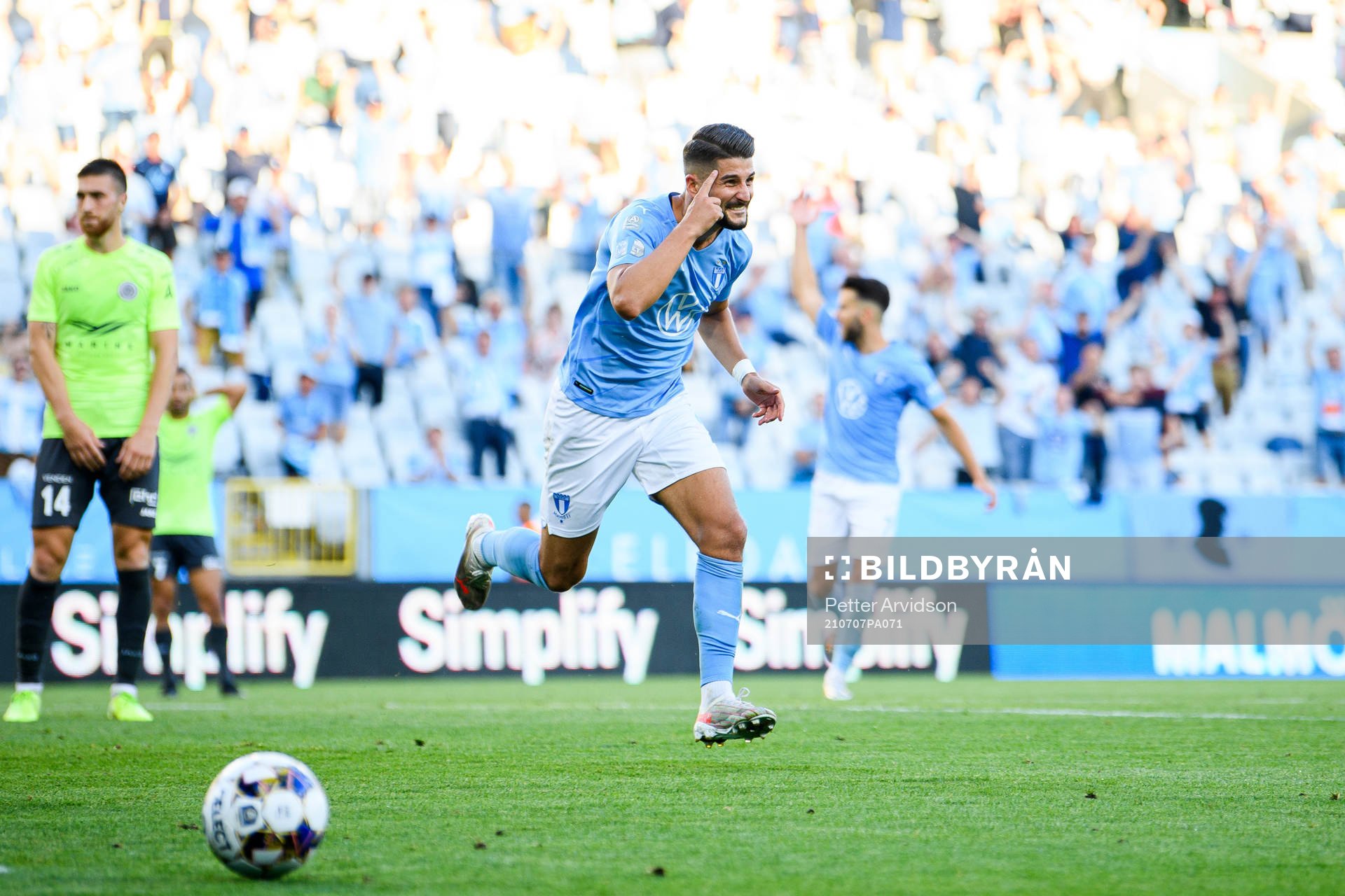 Antonio Colak of Malmö FF celebrates the 1-0 goal