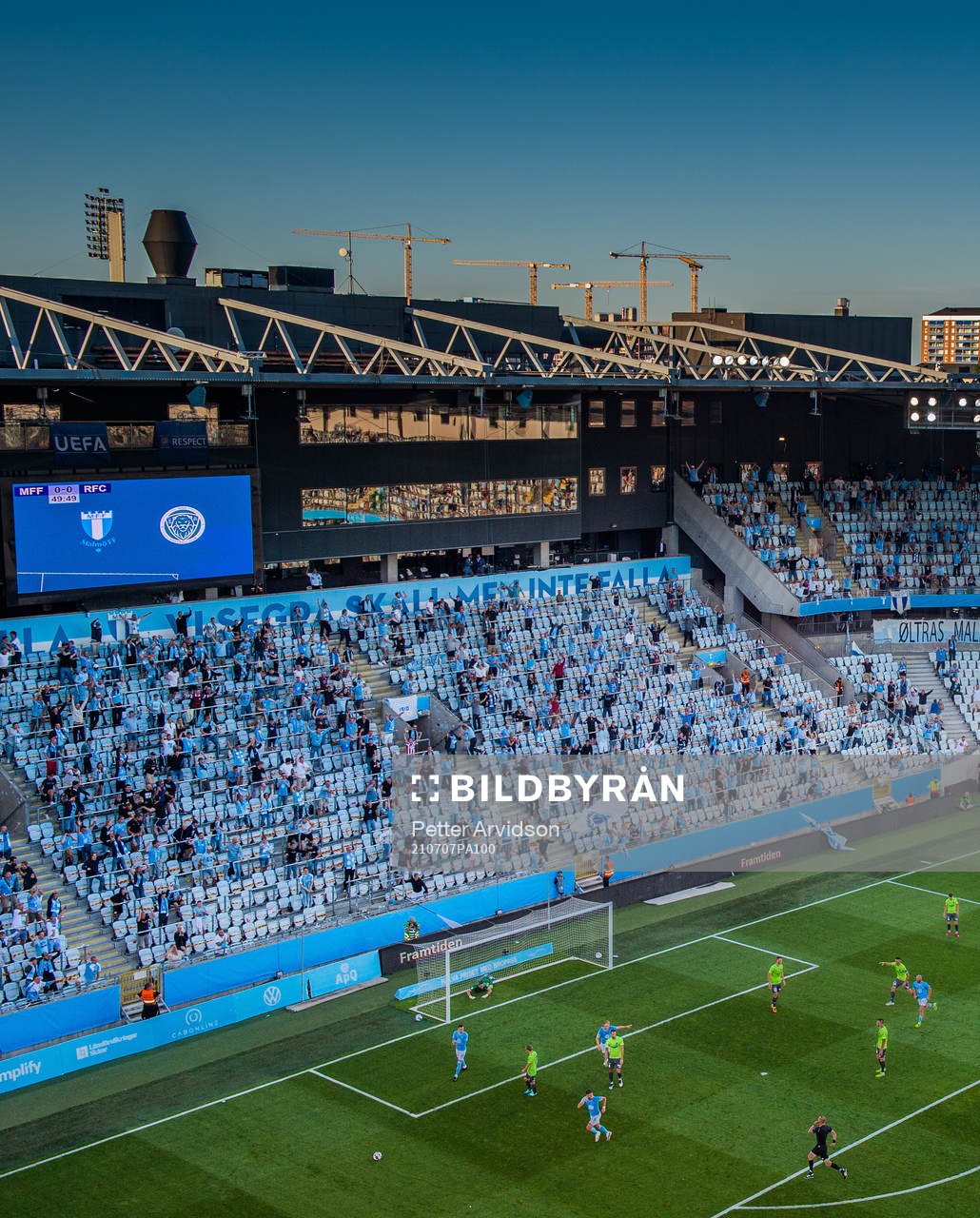 Antonio Colak of Malmö FF scores the 1-0 goal against