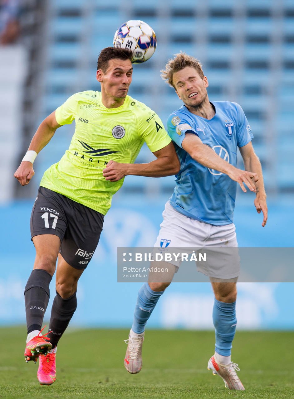 Vladislavs Fjodorovs of Riga and Oscar Lewicki of Malmö FF