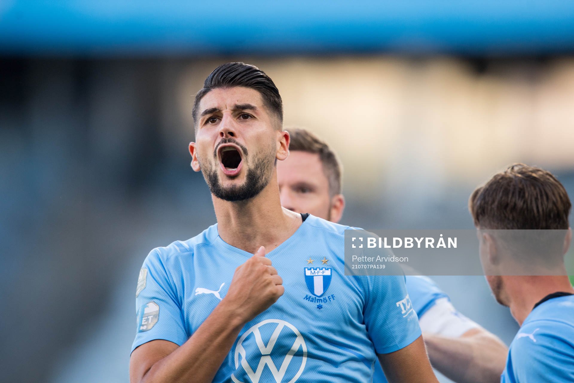 Antonio Colak of Malmö FF celebrates