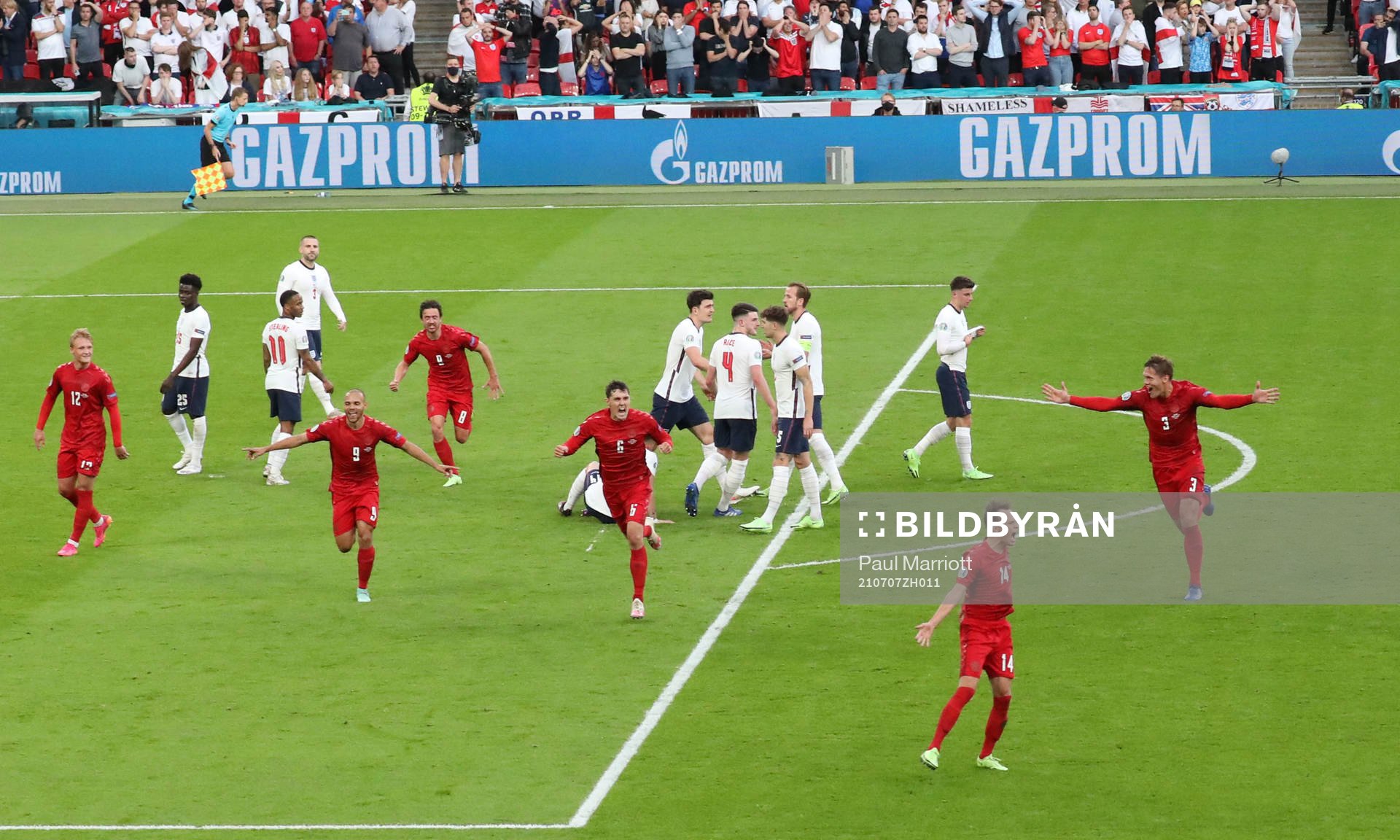 Mikkel Damsgaard of Denmark scores the 0-1 goal