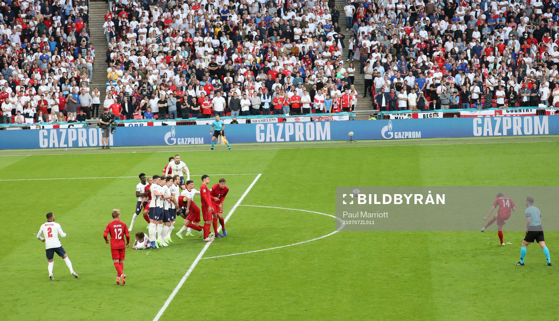 Mikkel Damsgaard of Denmark scores the 0-1 goal