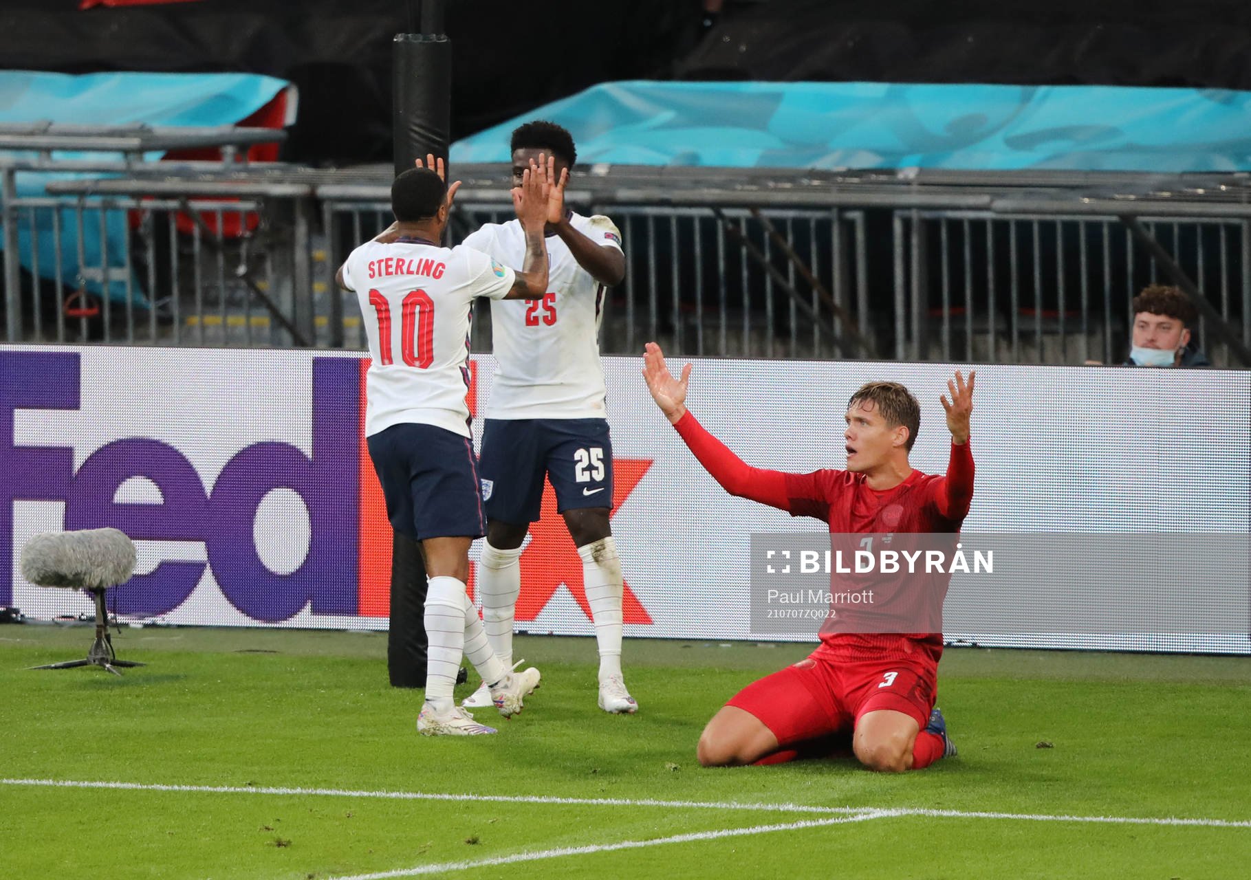 Jannik Vestergaard of Denmark looks dejected