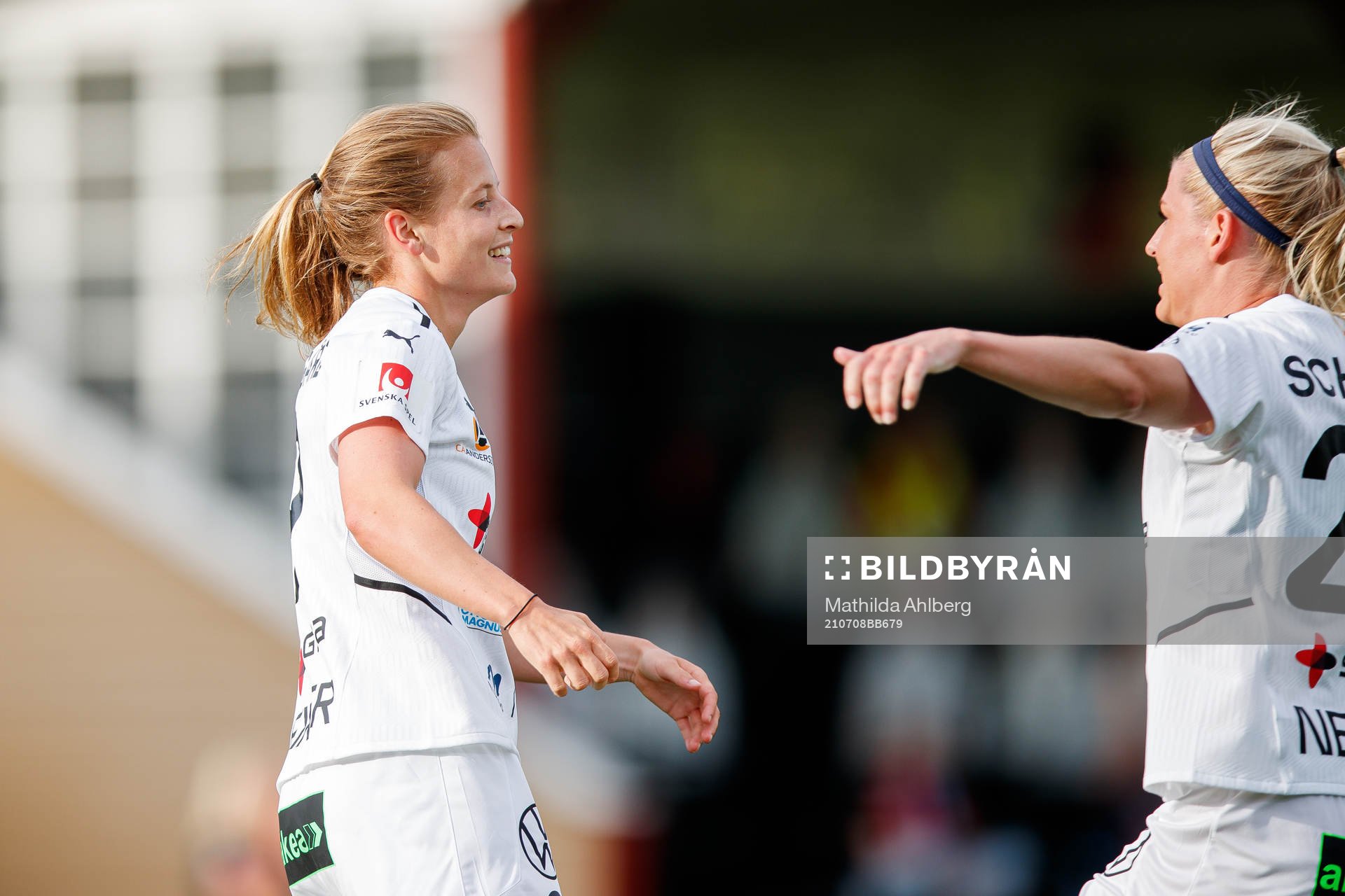 Rosengårds Anna Anvegård jublar