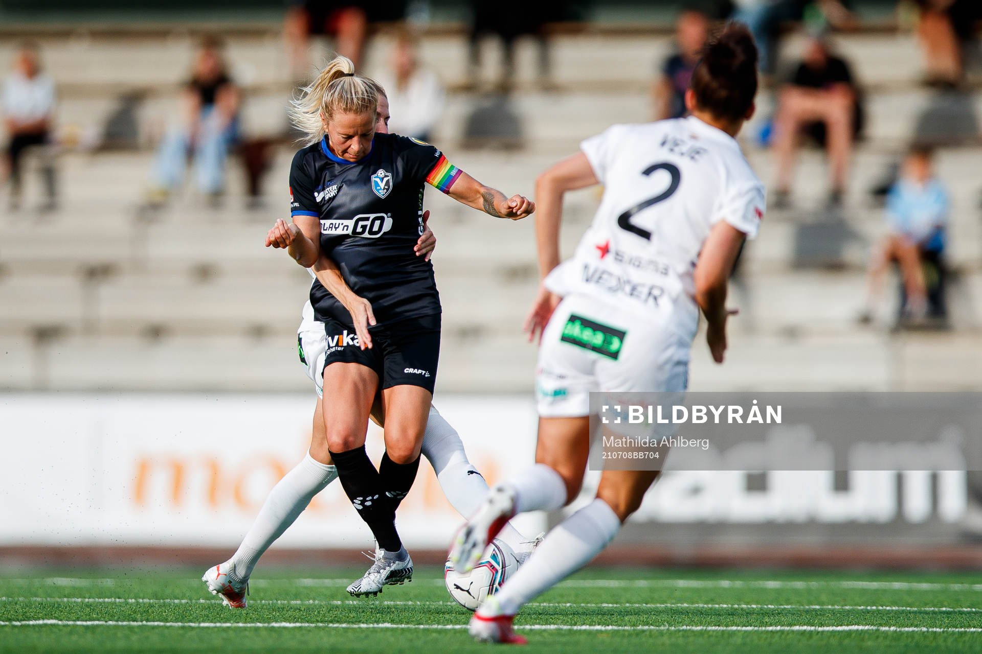 Rosengårds Emma Berglund och Växjös Emmi Alanen